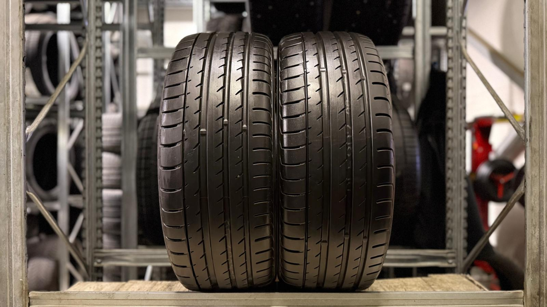 Yokohama ADVAN Sport V105 245/45R19 98 Y Suverehvid
