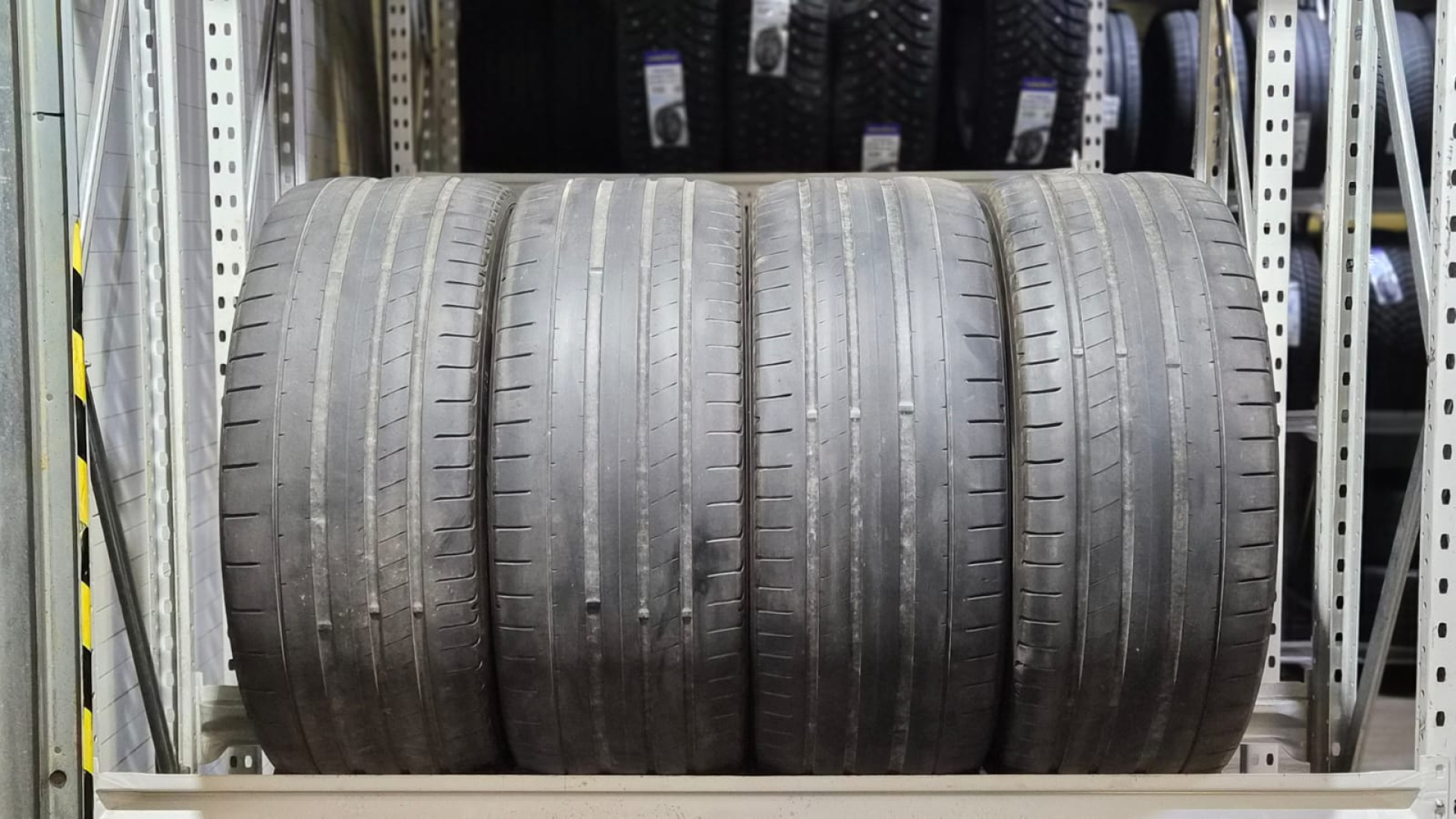 Yokohama ADVAN Sport V107 275/45R20 110 Y Suverehvid