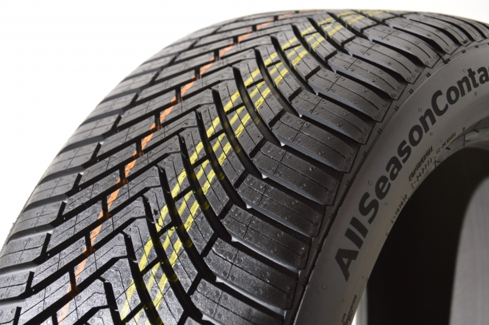Continental ALLSEASON CONTACT (DOT2023) 255/45R19 100 T All-season tires
