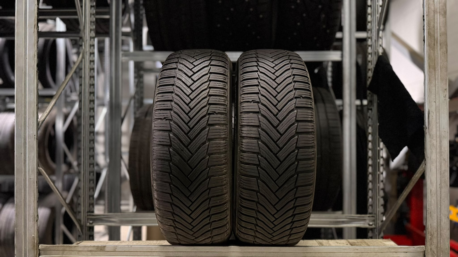 Michelin Alpin 6 215/60R17 96 H Ламельные шины
