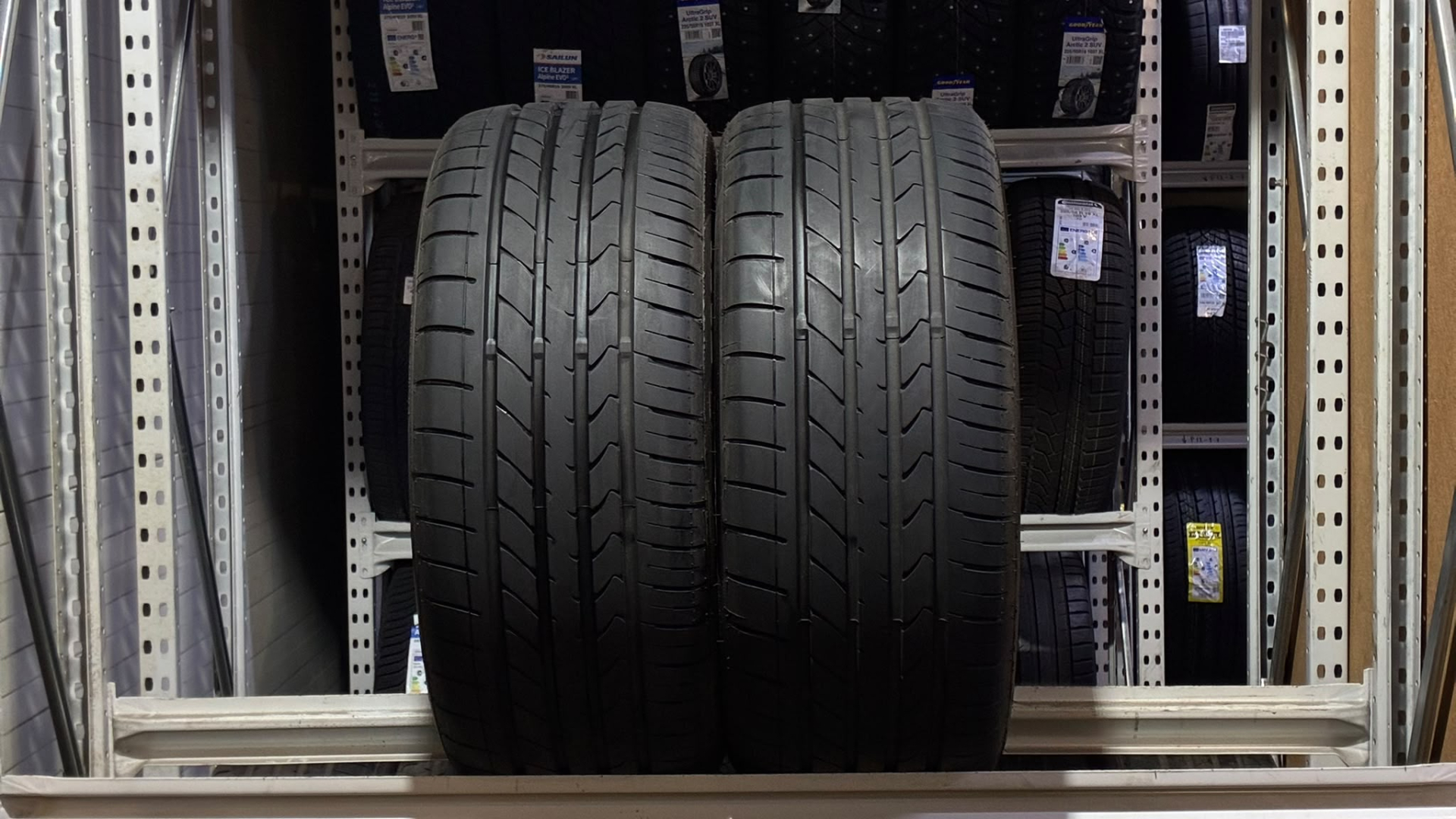 Atturo AZ850 285/40R21 109 Y Summer tires
