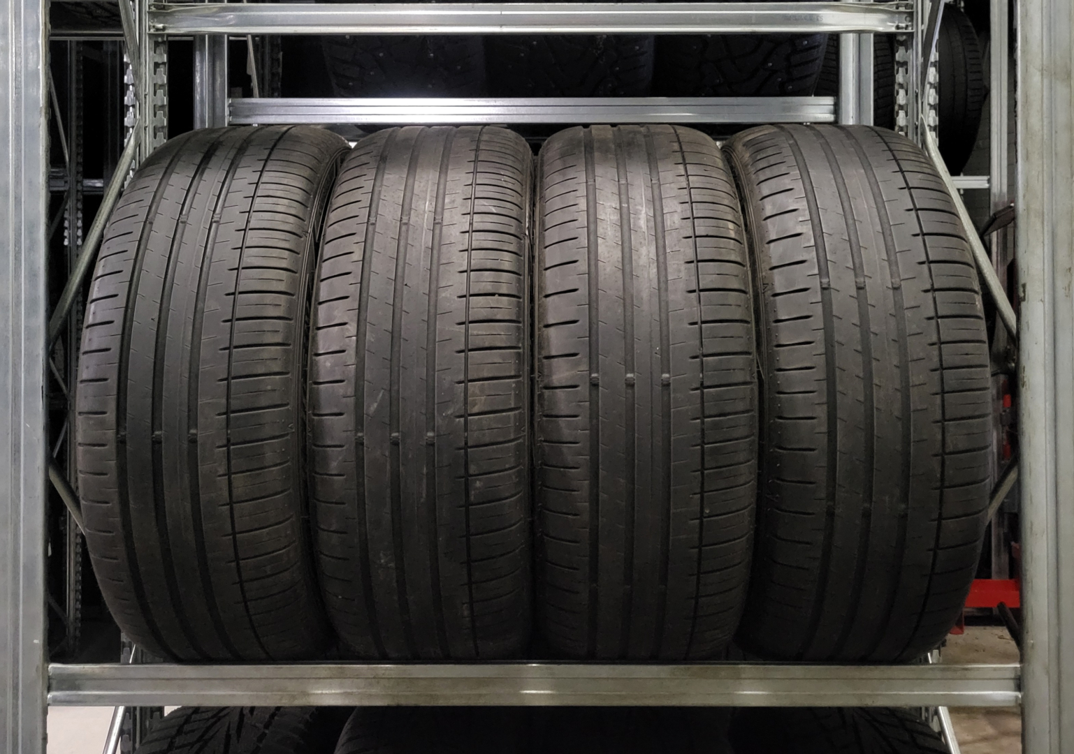 Falken Azenis FK510 Suv 235/55R18 104 Y Suverehvid