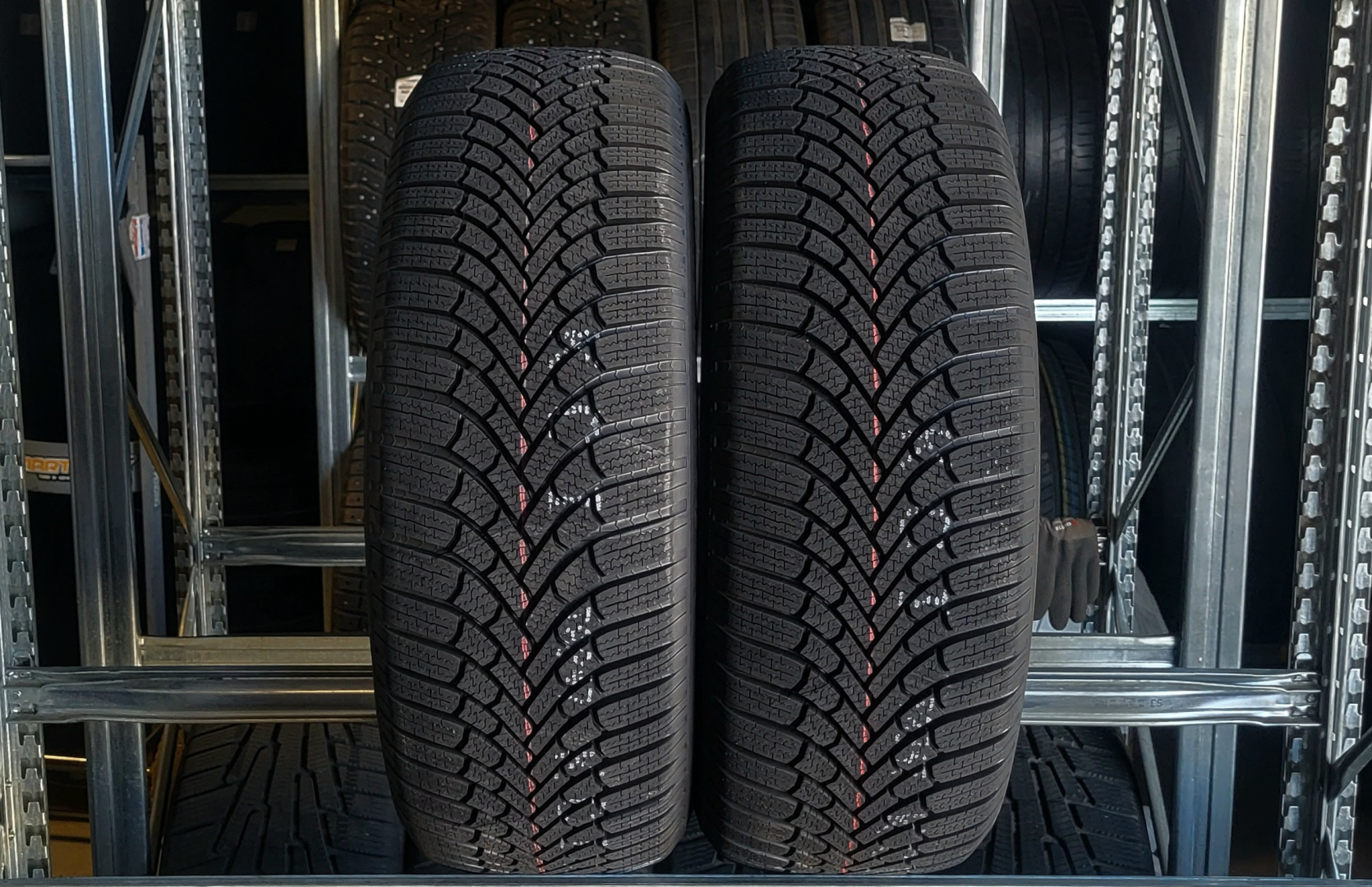 Bridgestone Blizzak 6 215/55R17 98 V