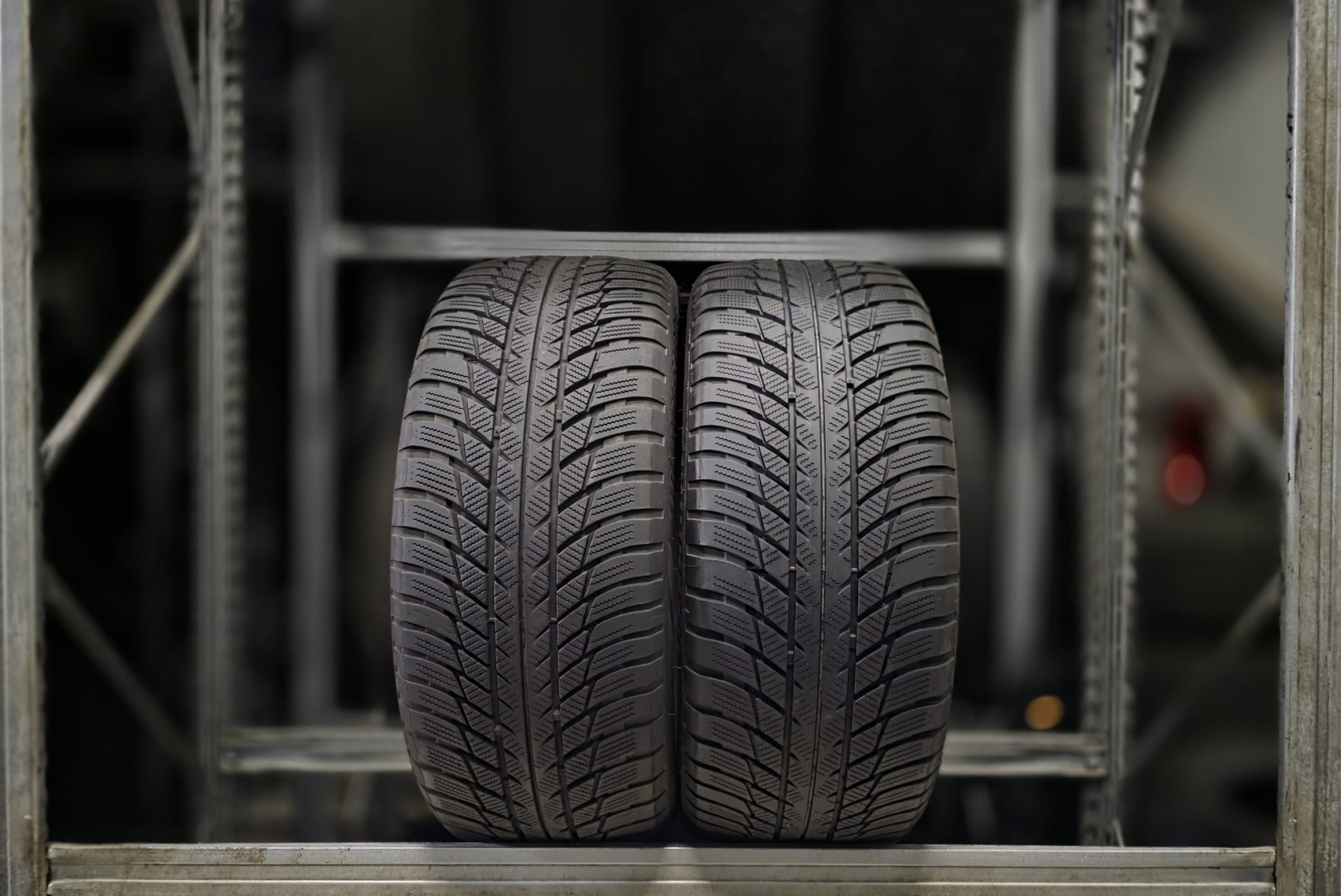 Bridgestone Blizzak LM001 * 245/45R19 102 V Ламельные шины