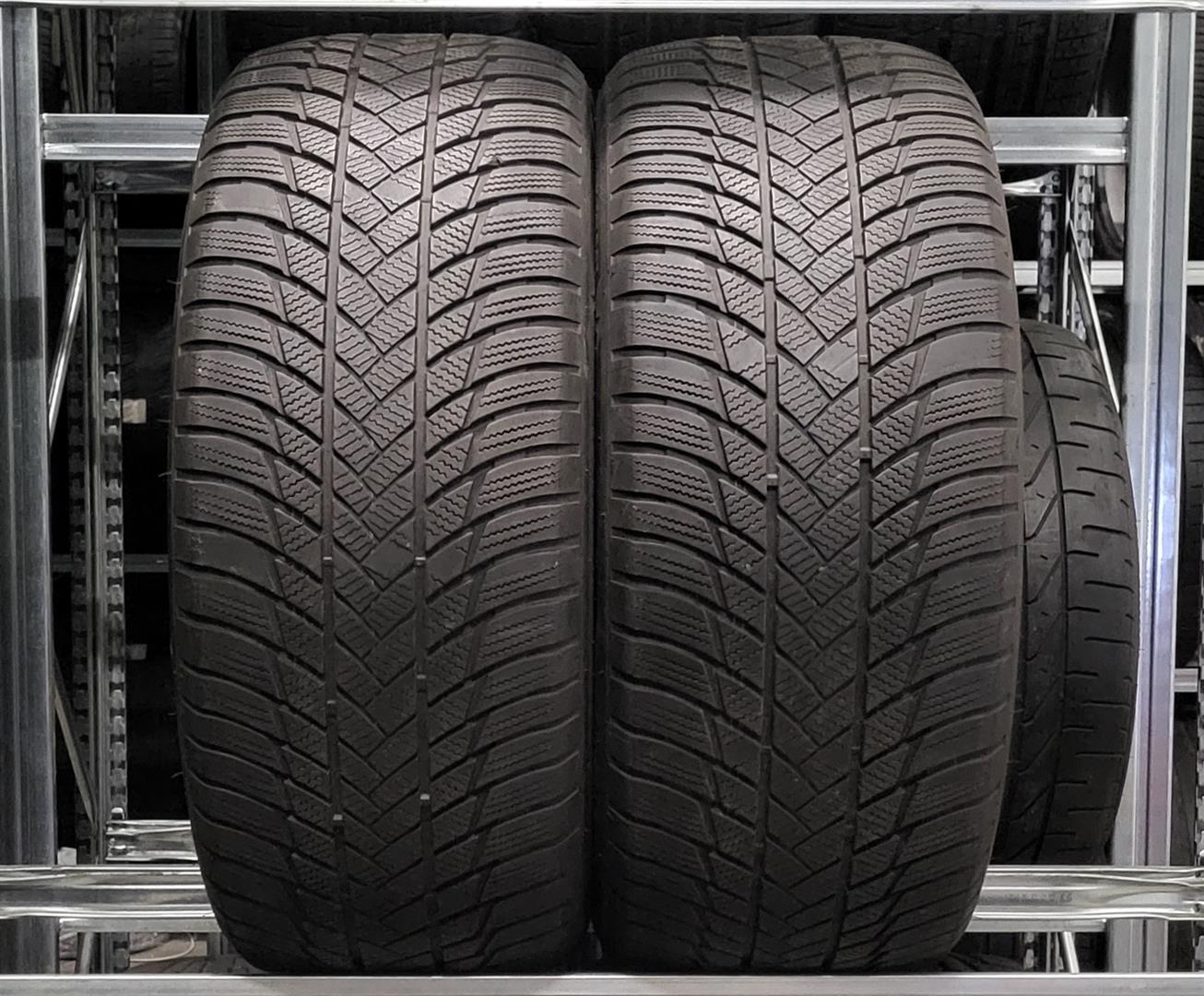 Bridgestone Blizzak LM001 285/45R21 113 V Lamellrehvid