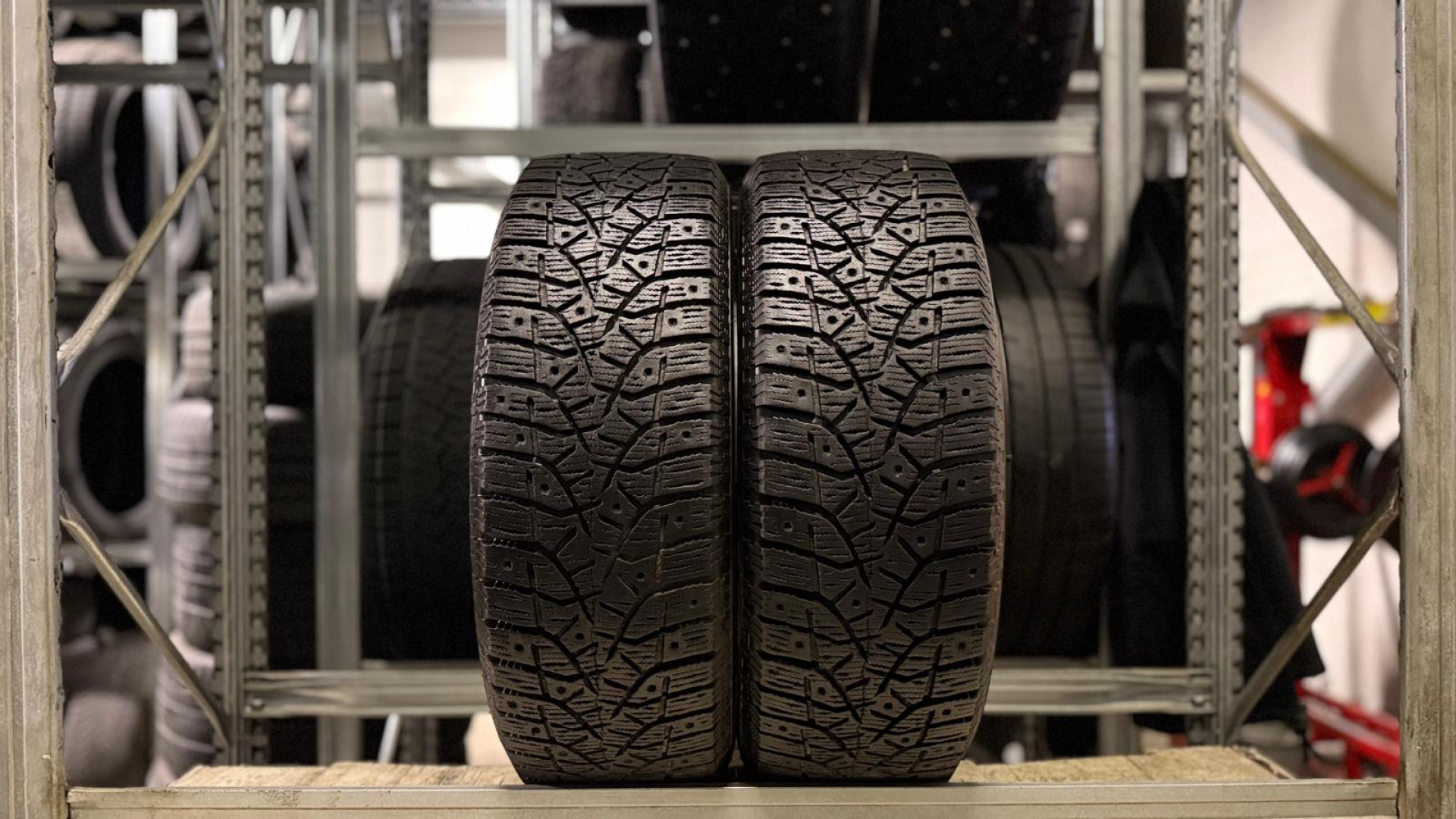 Bridgestone Blizzak Spike 02 205/60R16 92 T Lamellrehvid