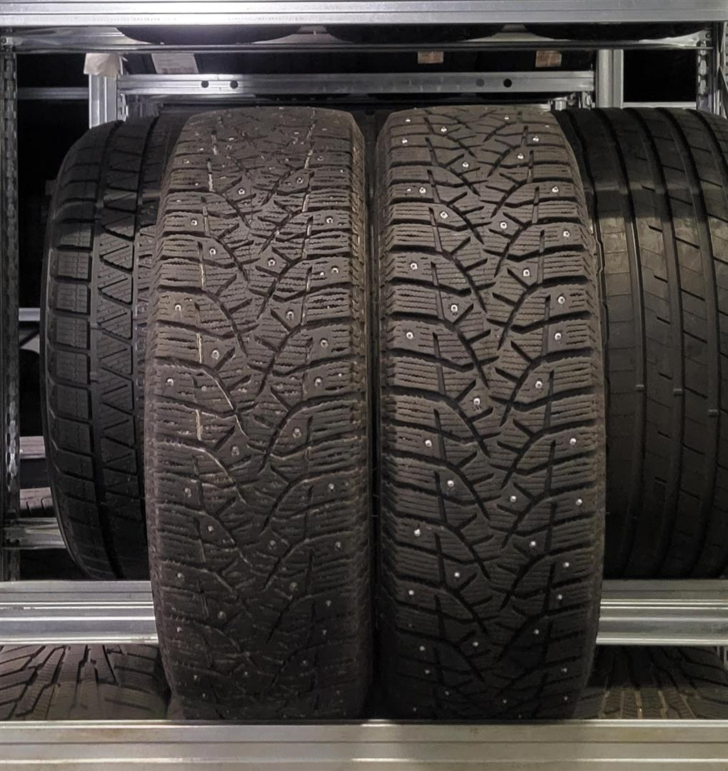 Bridgestone Blizzak Spike 02 205/55R16 91 T Studded tires