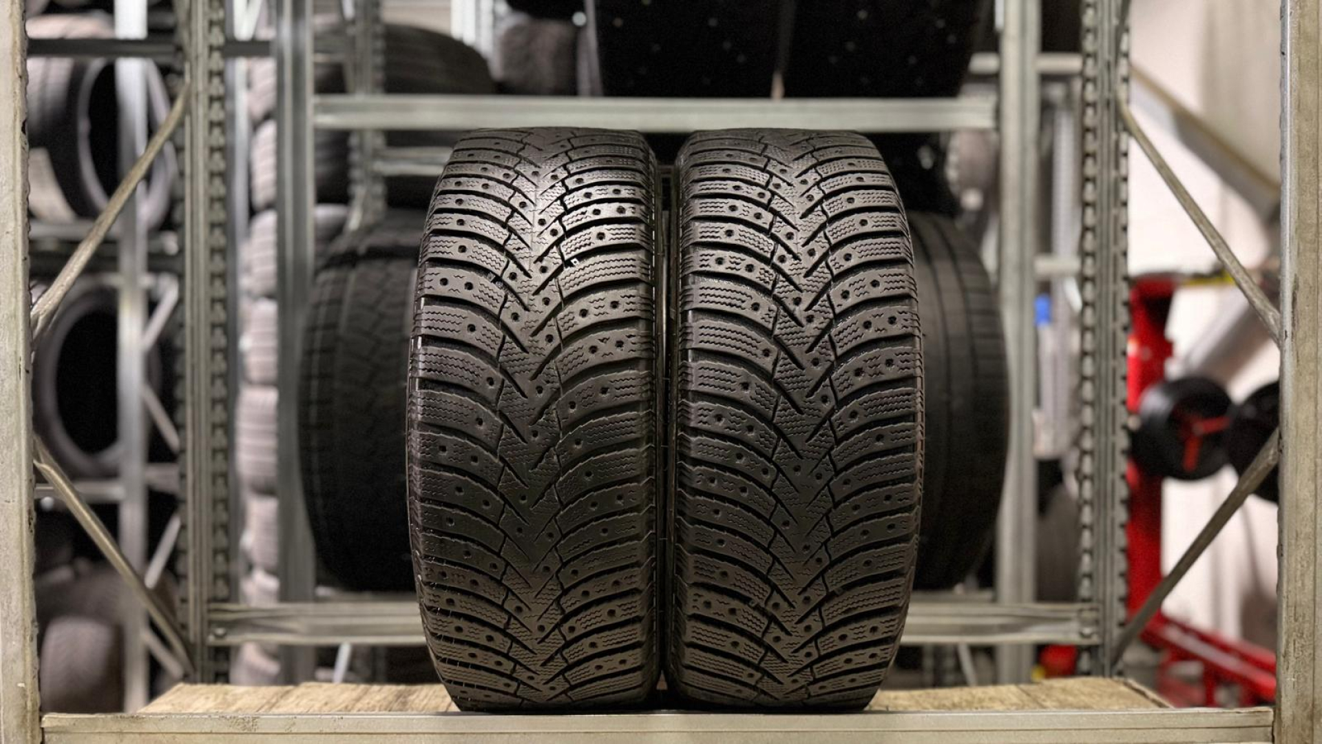 Bridgestone Blizzak Spike 3 205/55R16 94 T Friction tires