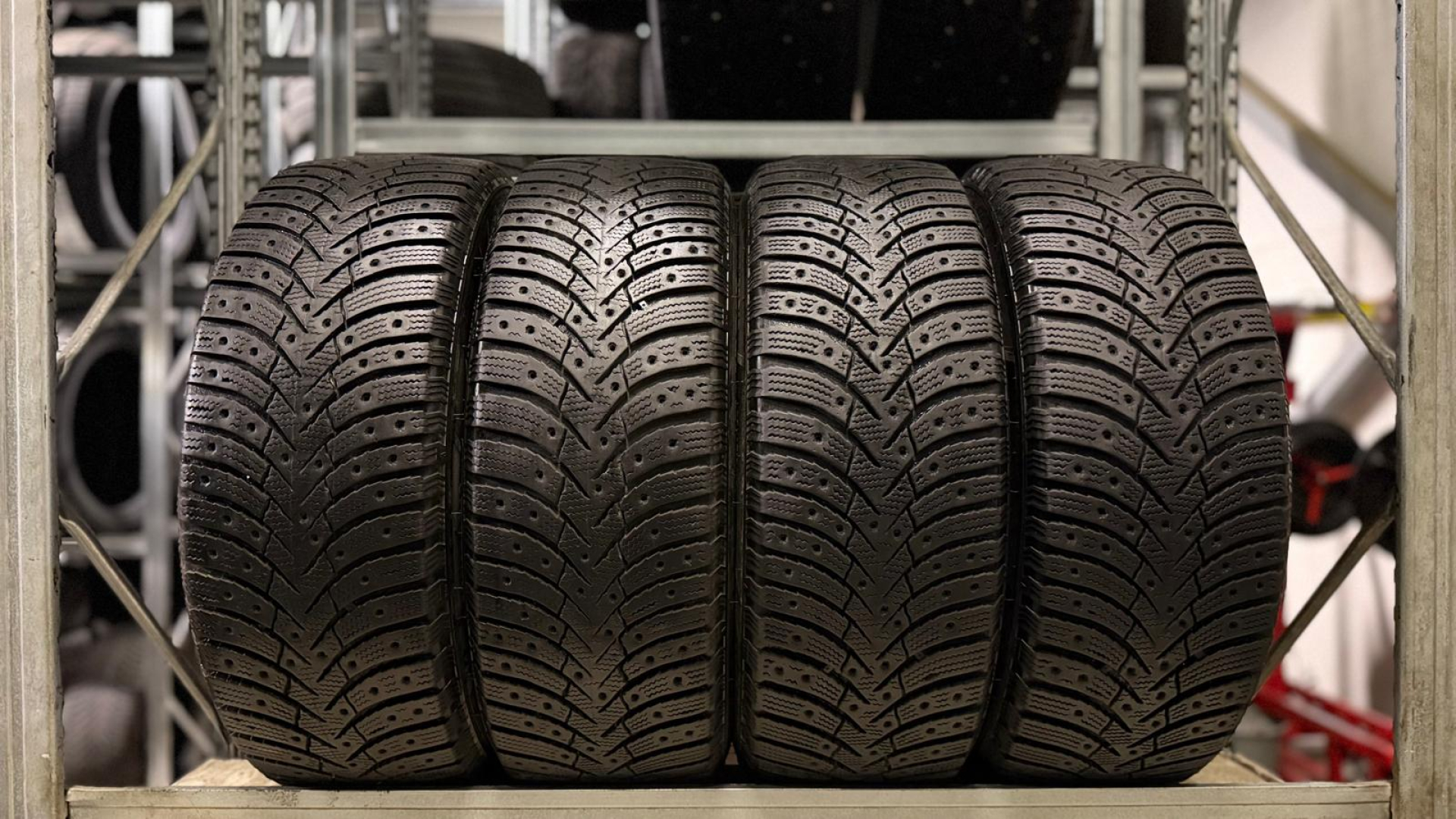 Bridgestone Blizzak Spike 3 205/60R16 96 T Friction tires