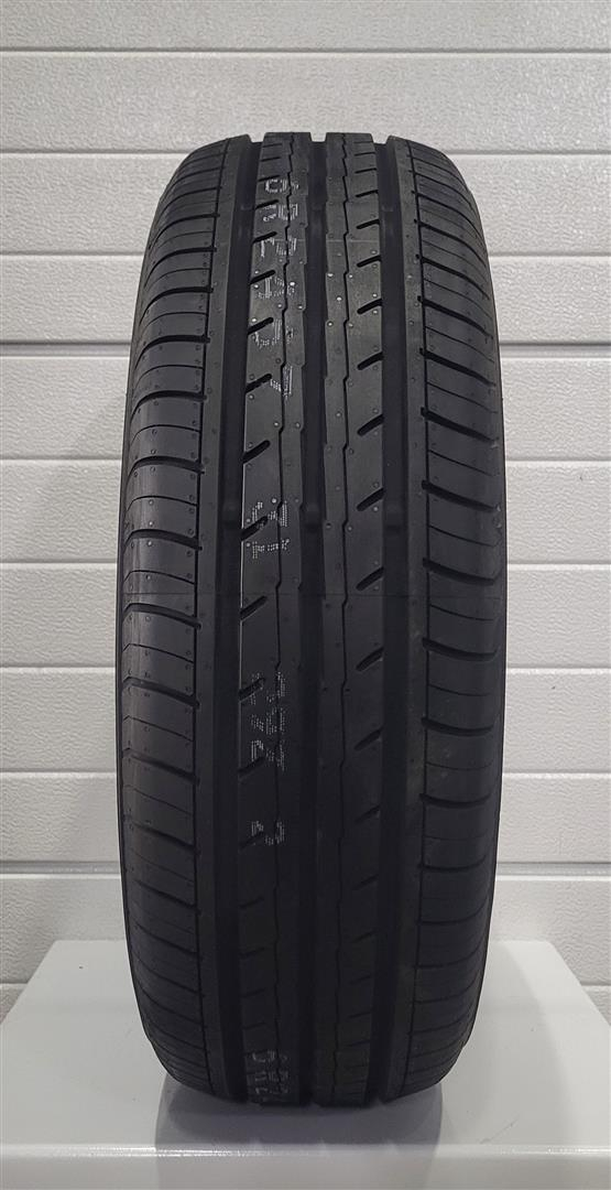 Yokohama BluEarth-Es ES32 215/60R16 95 H