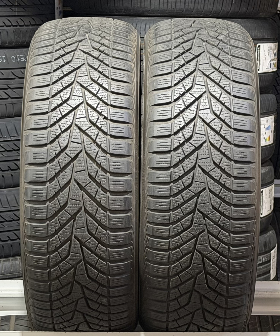 Yokohama BluEarth Winter V905 215/50R18 92 V