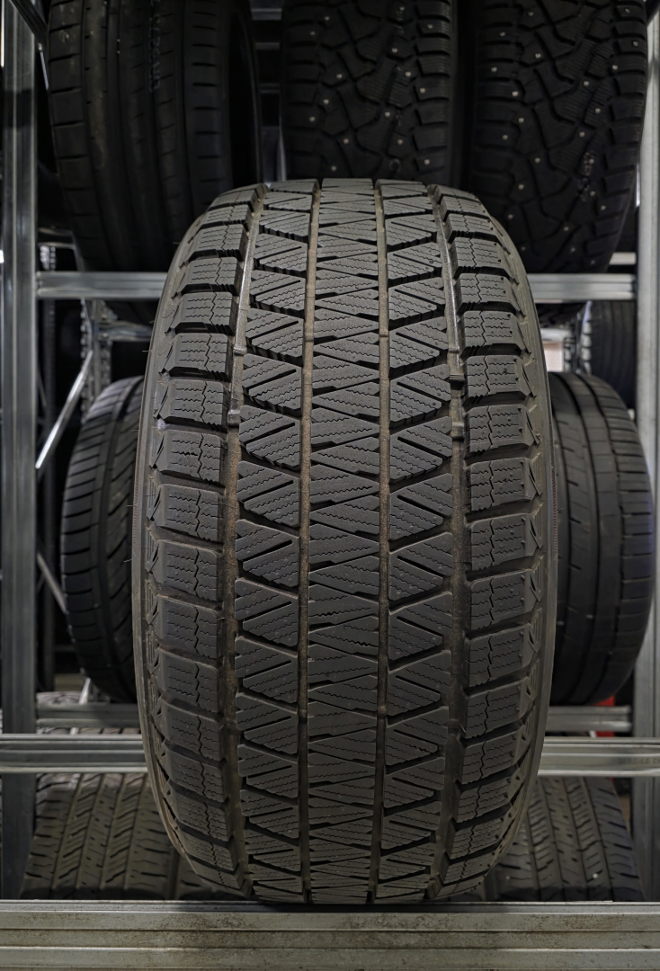 Bridgestone Blizzak DM-V3 275/40R20 106 T Ламельные шины