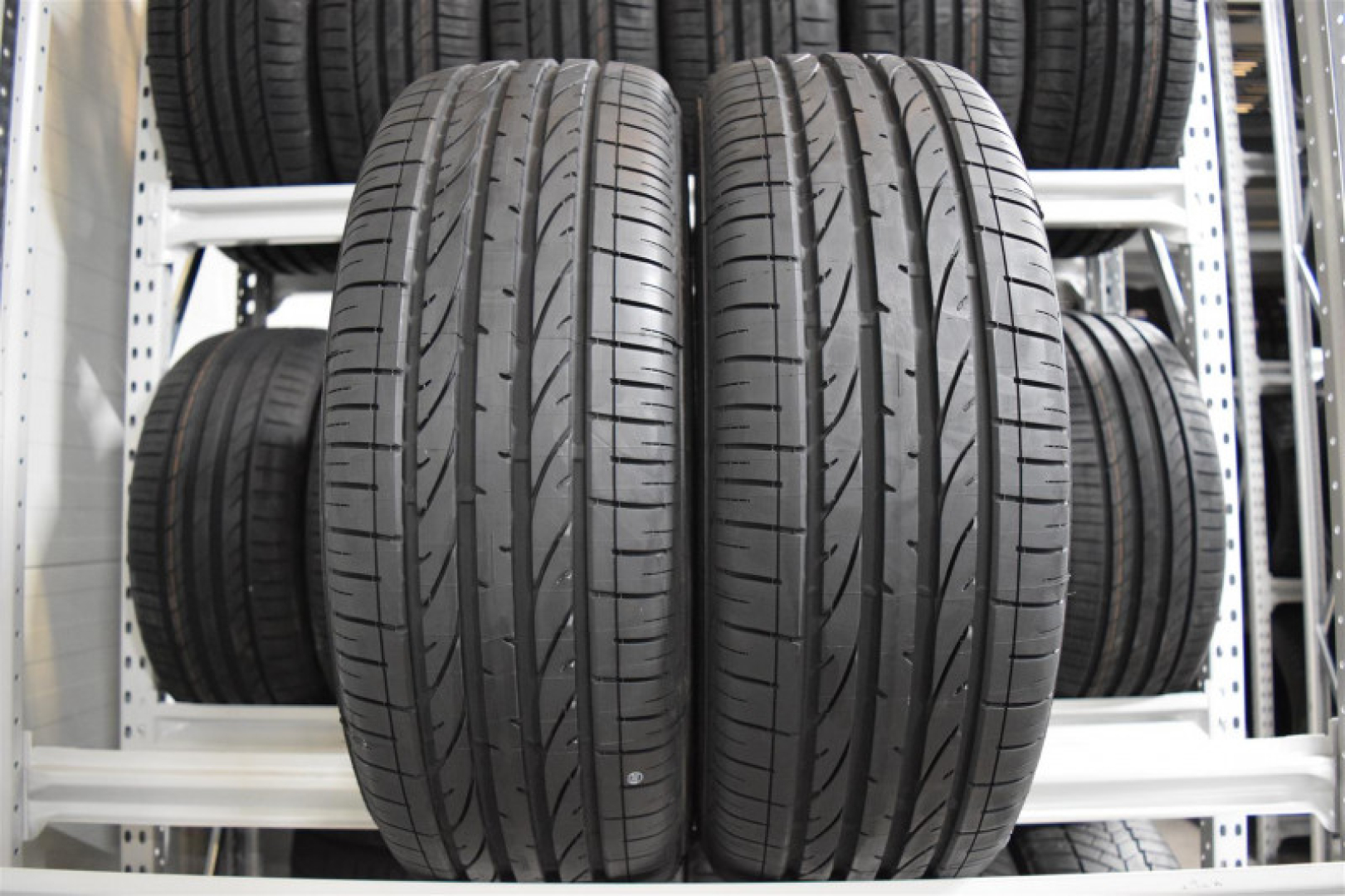 Bridgestone Dueler H/P Sport 235/60R18 103 V