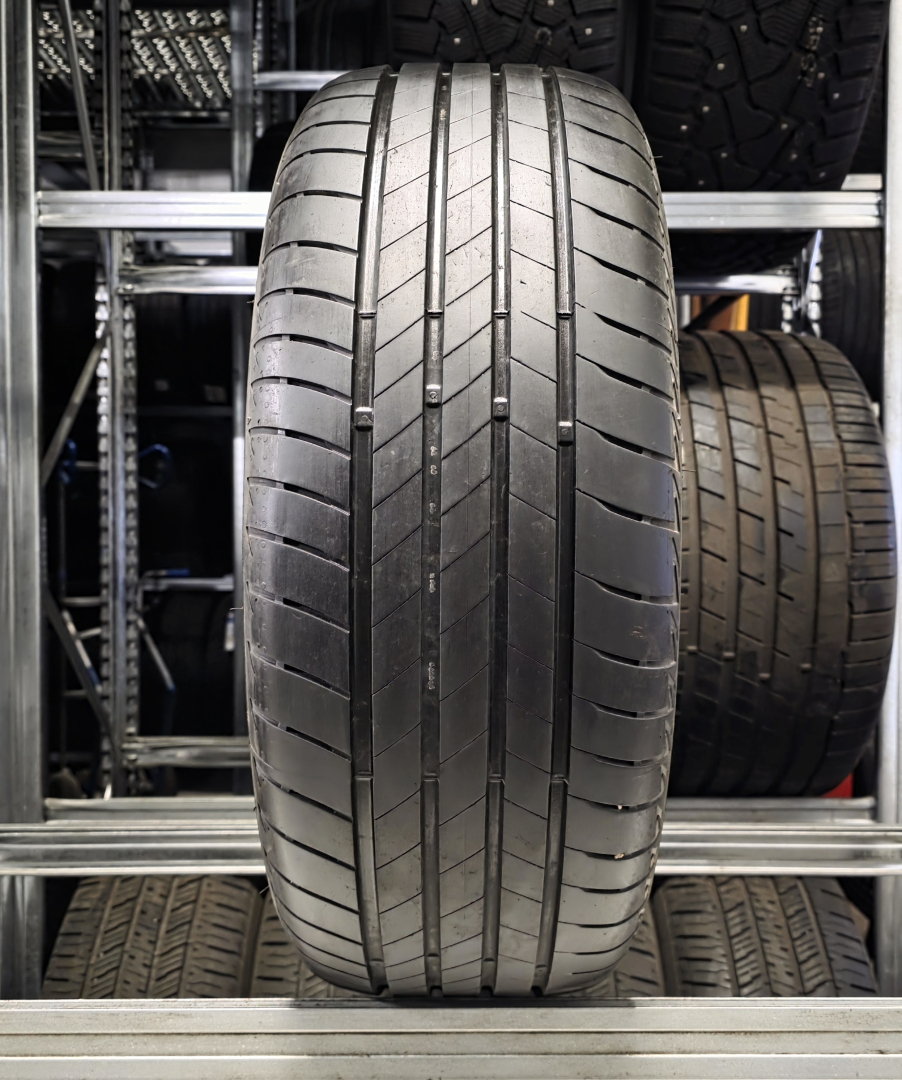 Bridgestone Turanza T005 235/55R18 100 V