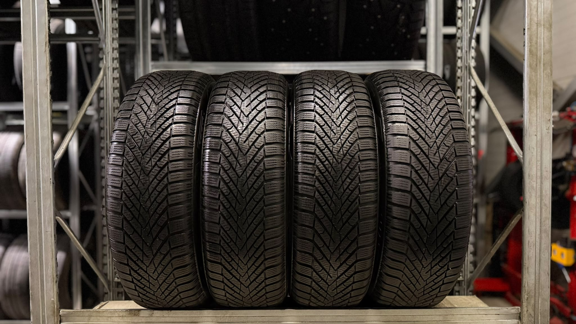 Pirelli CINTURATO WINTER 2 195/60R18 96 H Ламельные шины