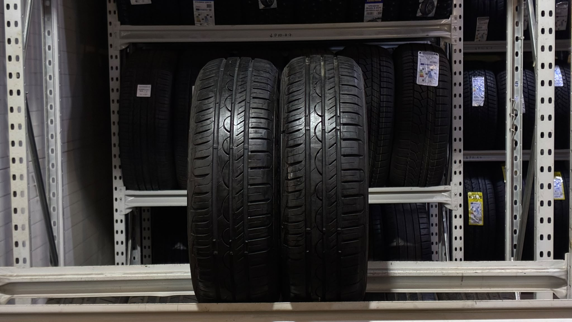 Tyfoon Connexion 2 185/65R15 88 T Suverehvid