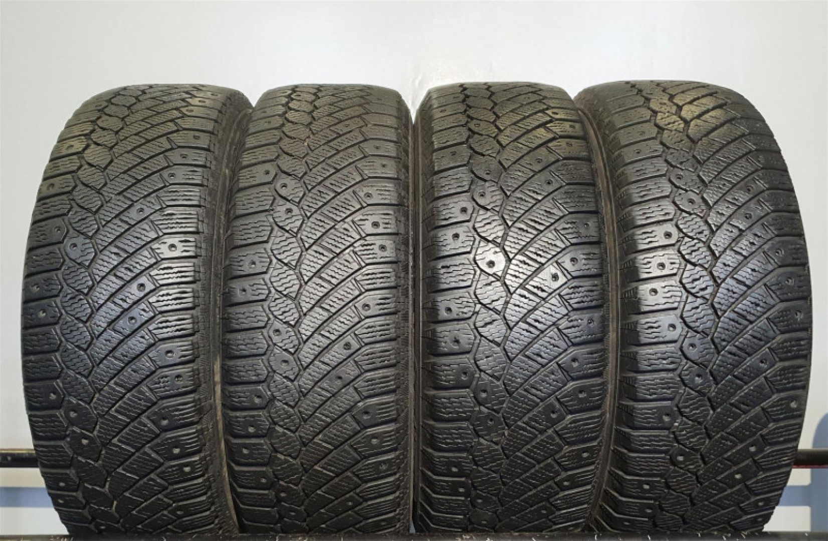 Continental Conti Ice Contact 185/65R15 92 T Ламельные шины