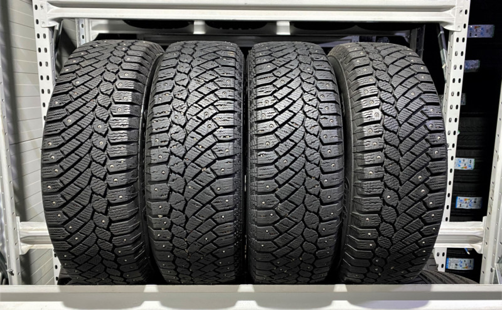 Continental Conti Ice Contact 205/60R16 96 T