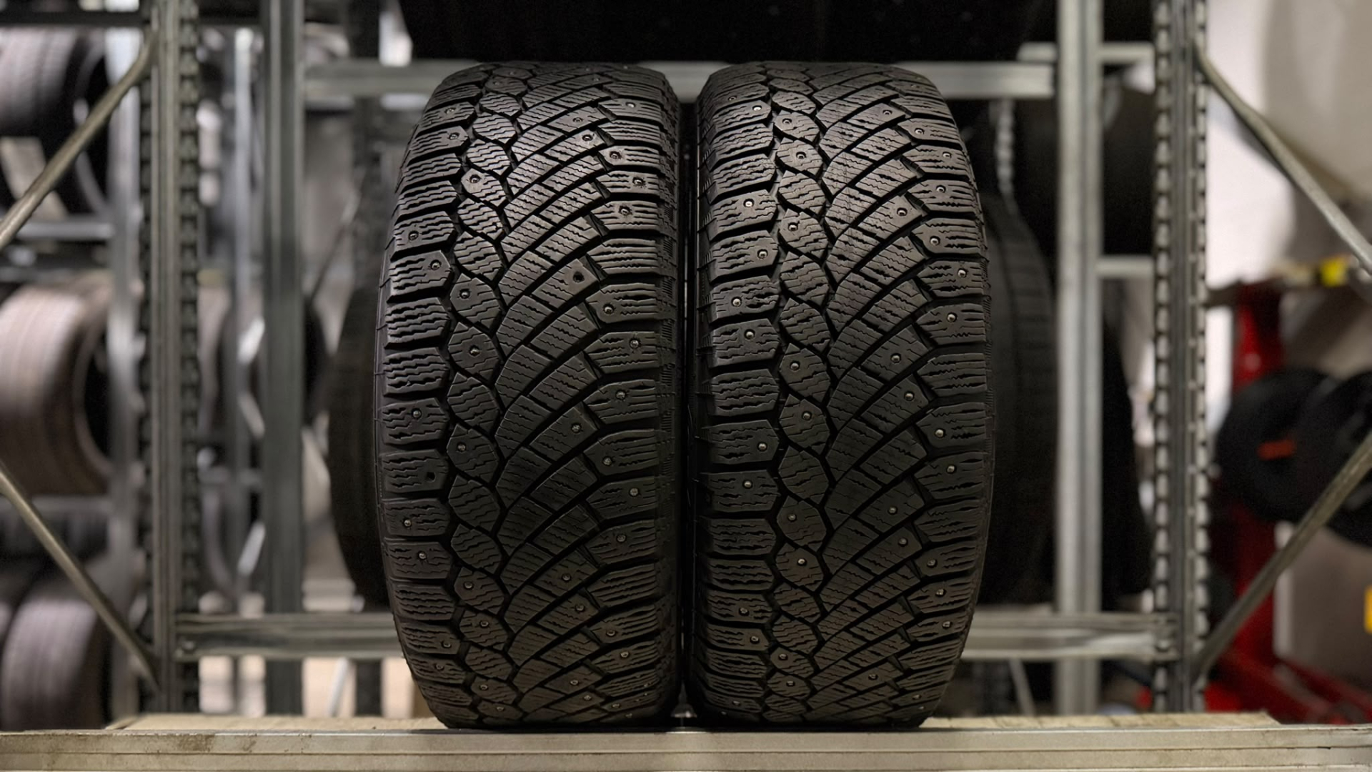 Continental Conti Ice Contact 245/50R18 104 T Naastrehvid
