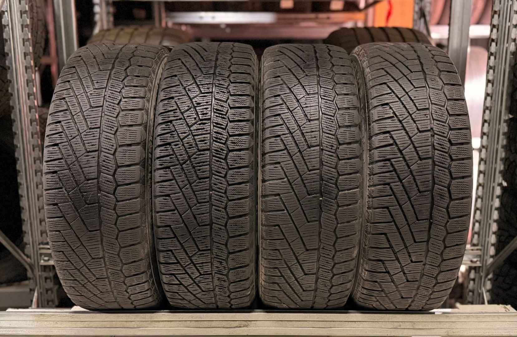 Continental ContiVikingContact 5 185/60R15 88 T Lamellrehvid