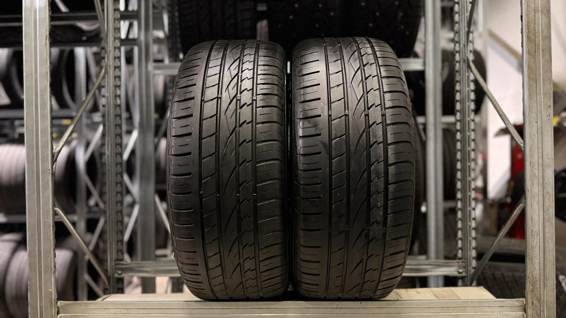 Continental CrossContact UHP 235/55R19 105 V Suverehvid