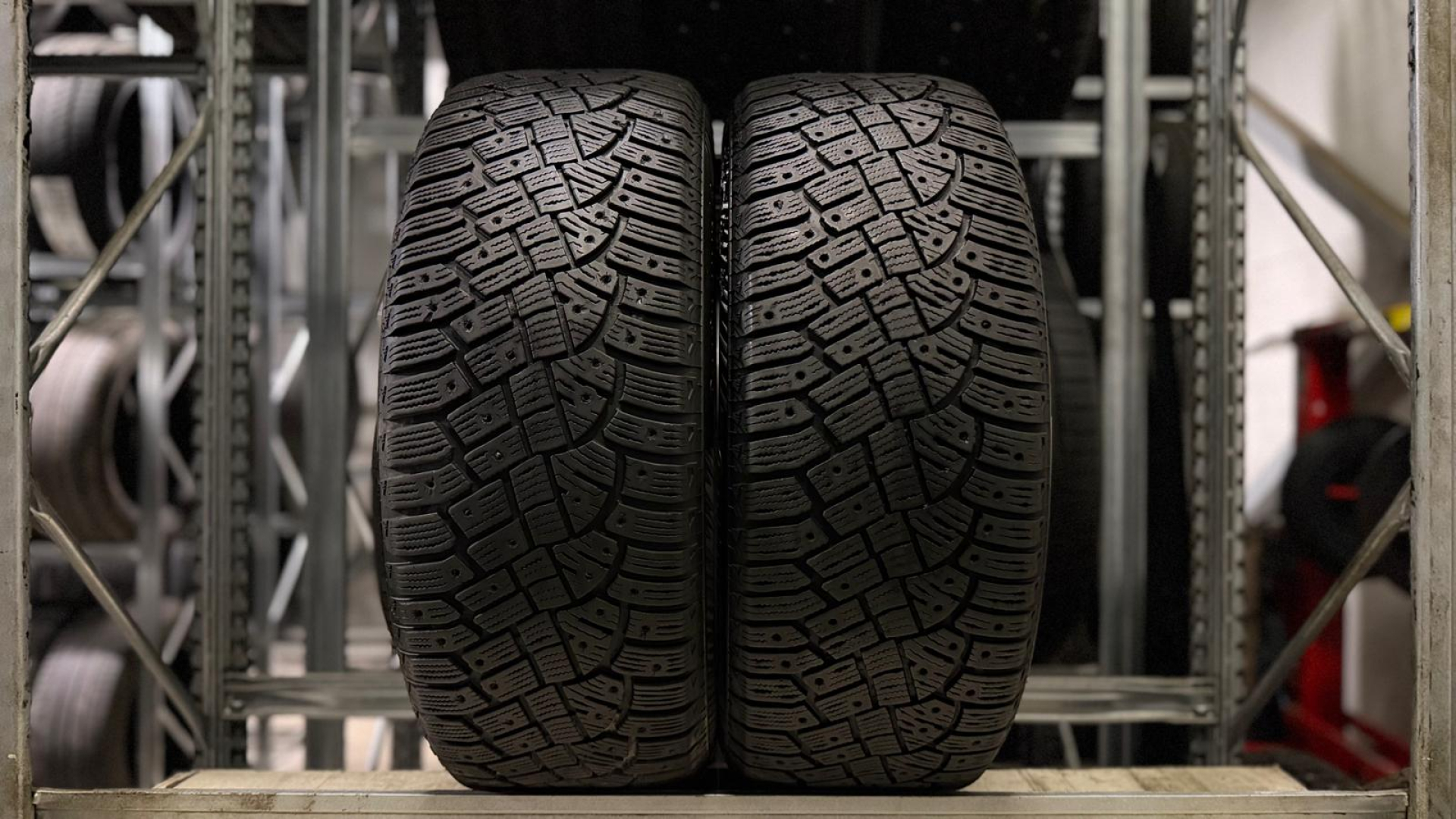 Continental IceContact 2 235/60R17 106 T Lamellrehvid