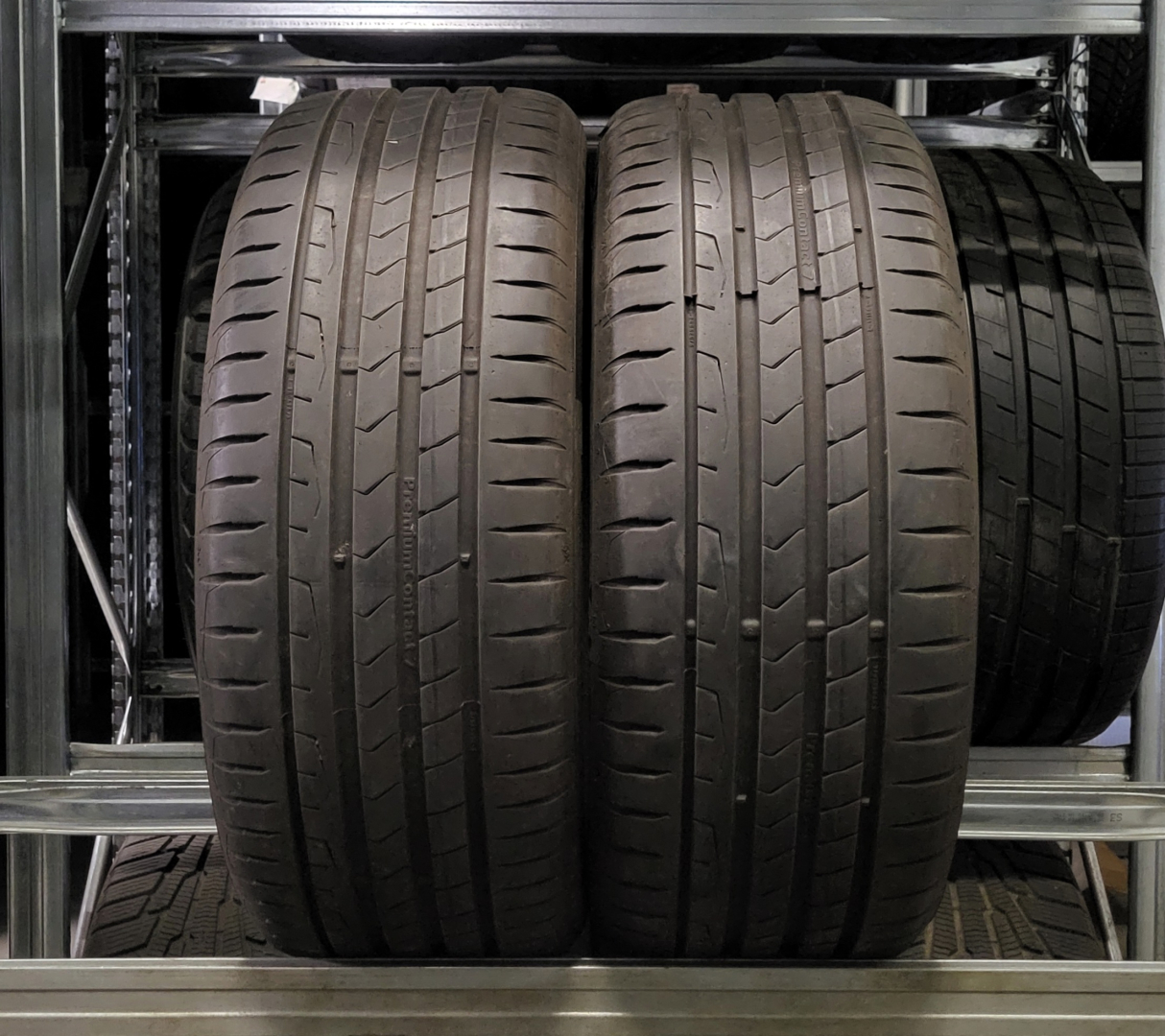 Continental PremiumContact 7 215/55R18 99 V EV Summer tires