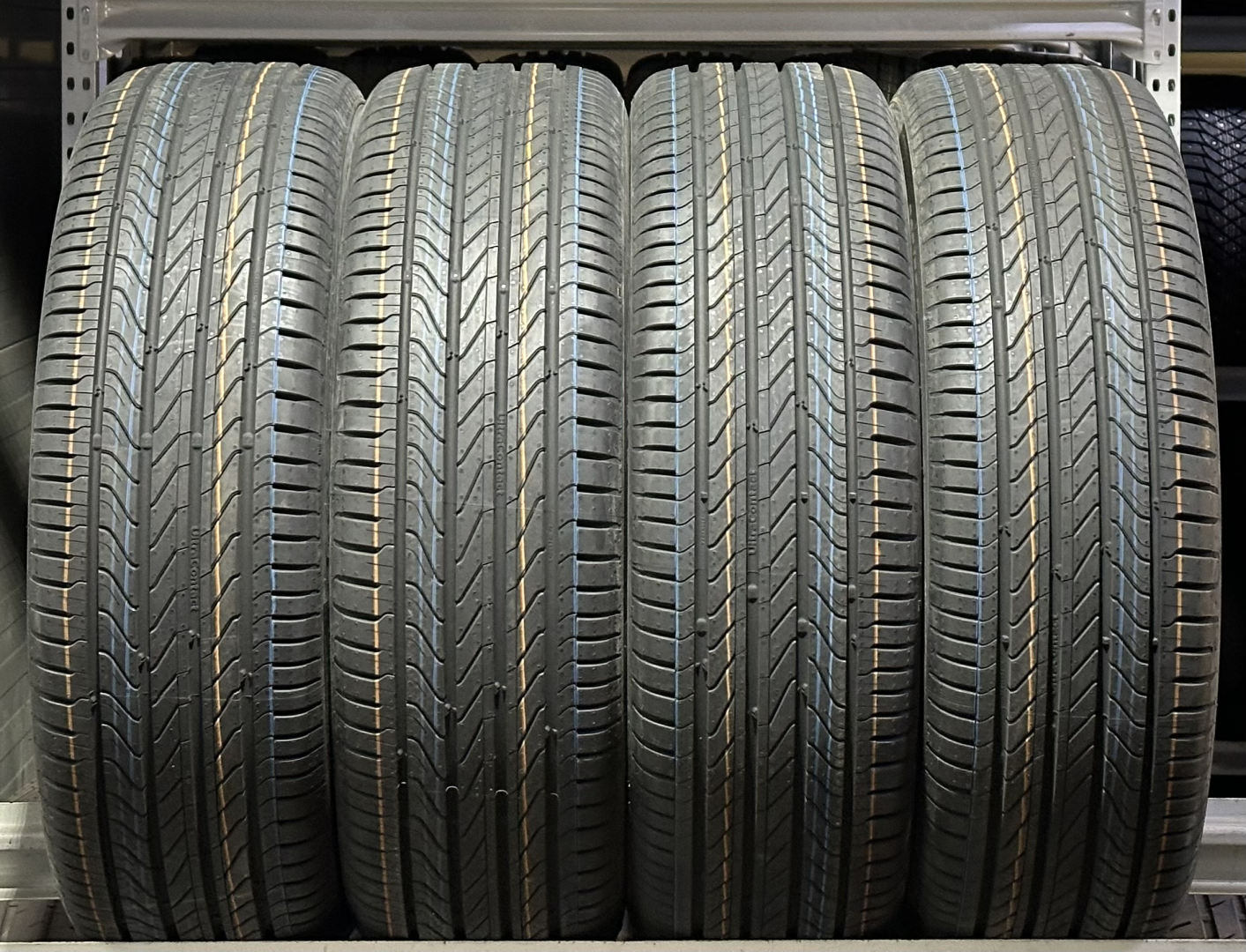 Continental UltraContact 205/55R19 97 V