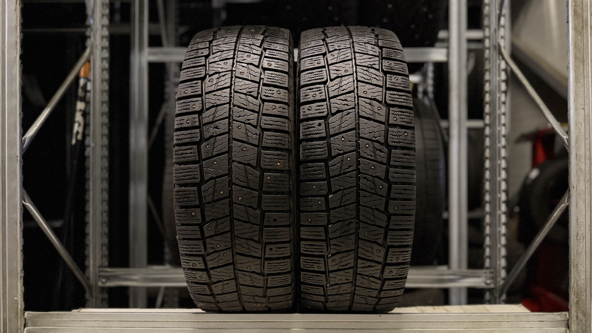 Continental Van Contact Ice 235/65R16C 121/119 N