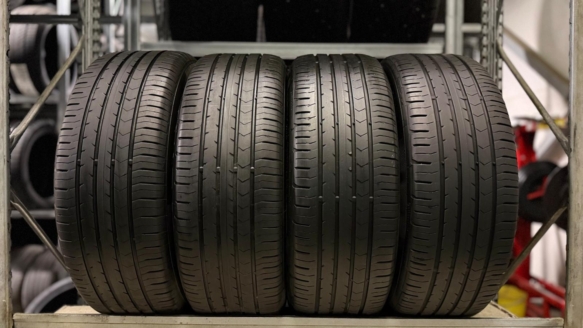 Continental ContiPremiumContact 5 215/55R17 94 V Suverehvid