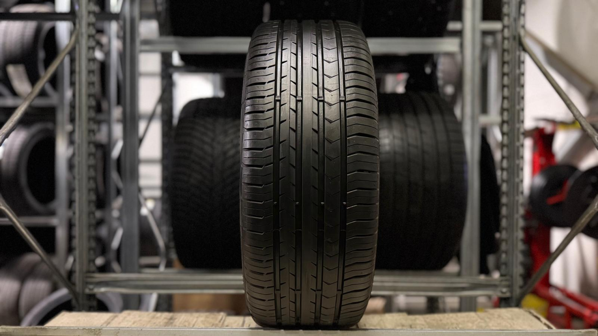 Continental ContiPremiumContact 5 225/55R17 97 W