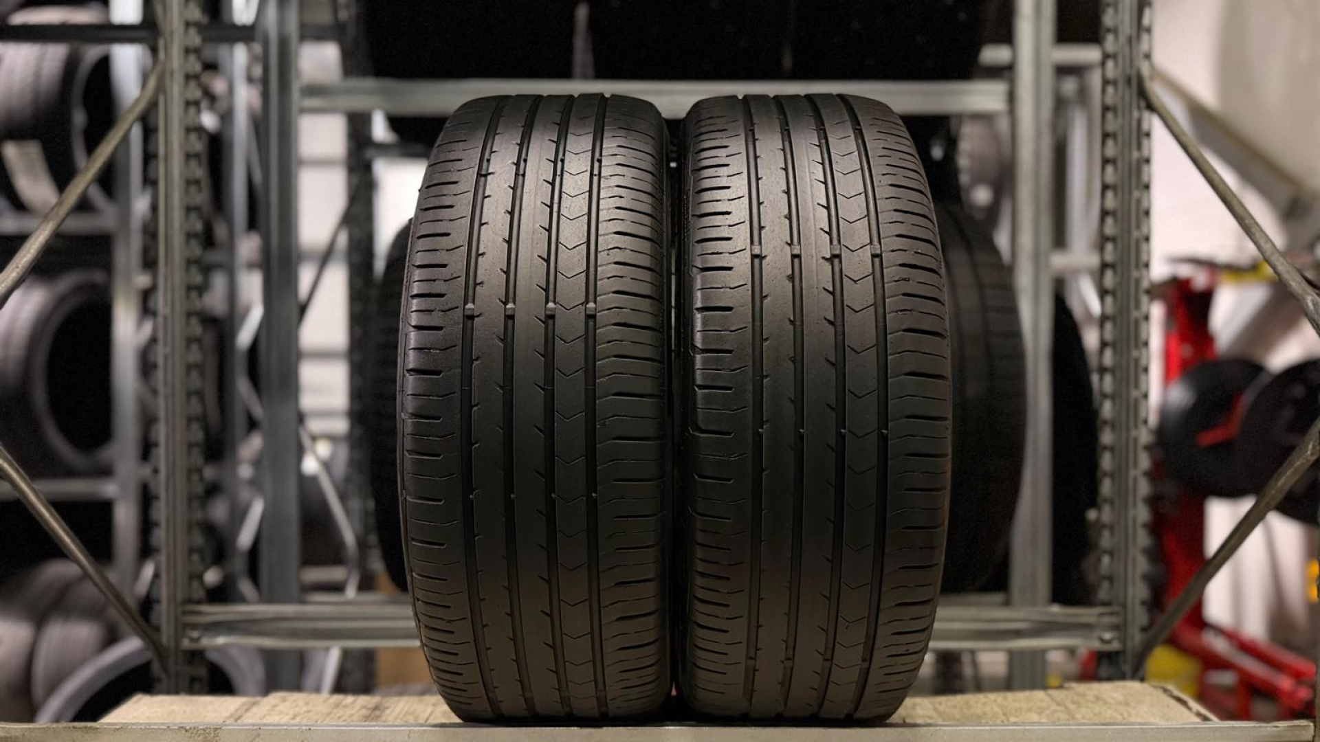 Continental ContiPremiumContact 5 185/65R15 88 H