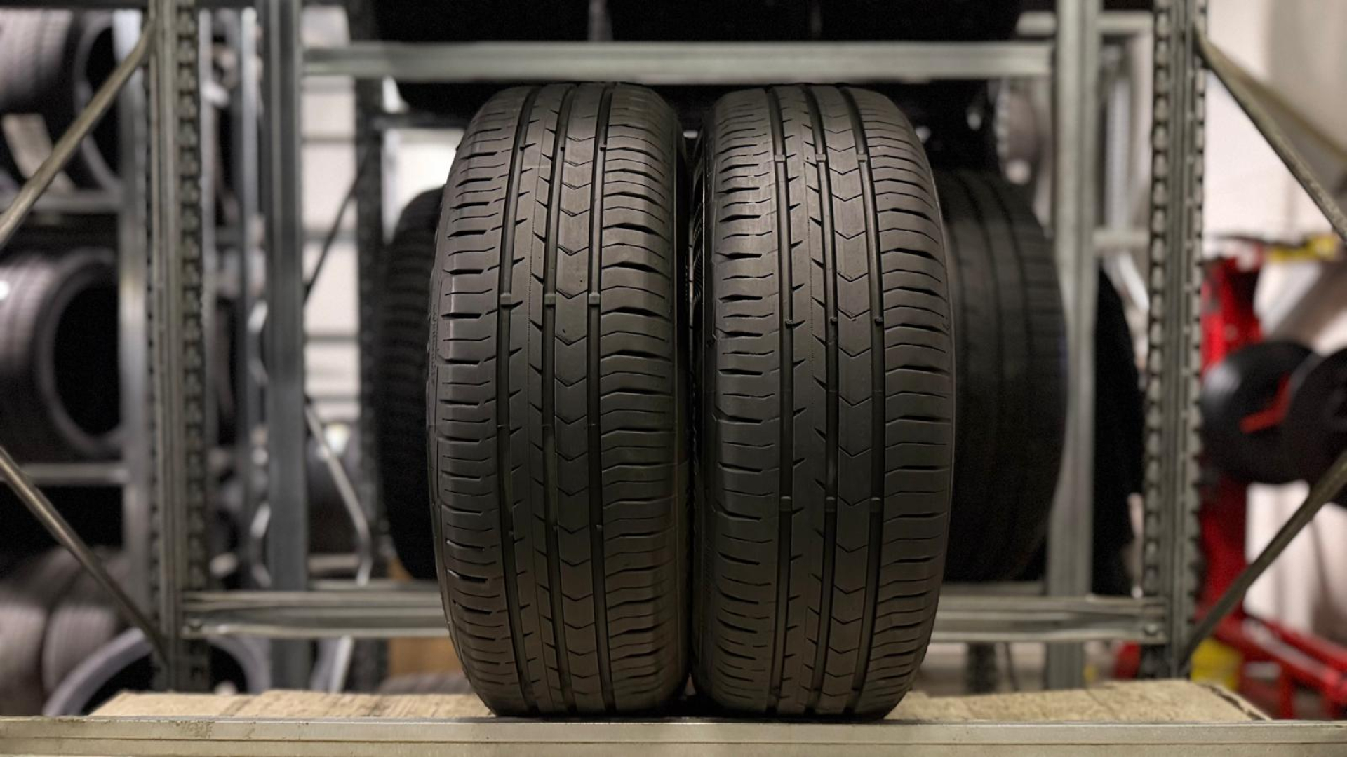 Continental ContiPremiumContact 5 185/65R15 88H Summer