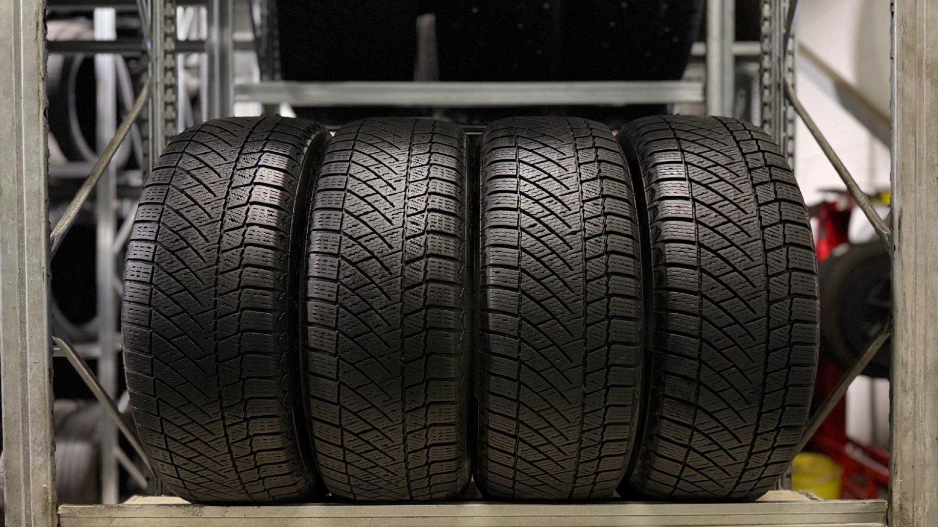 Continental ContiVikingContact 6 205/60R16 96 T Lamellrehvid