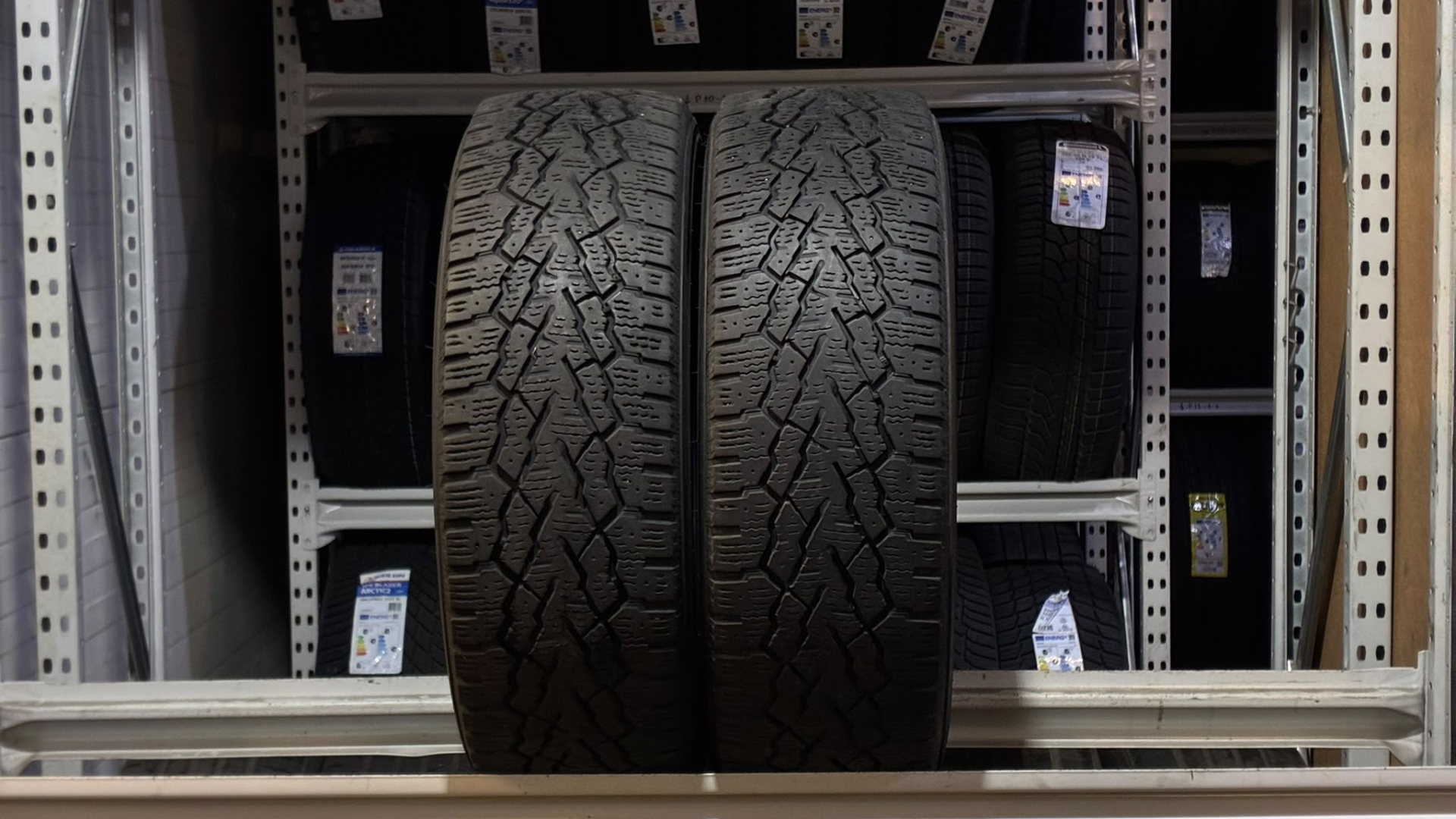 Kumho CW11 215/65R16C 109/107 R Ламельные шины