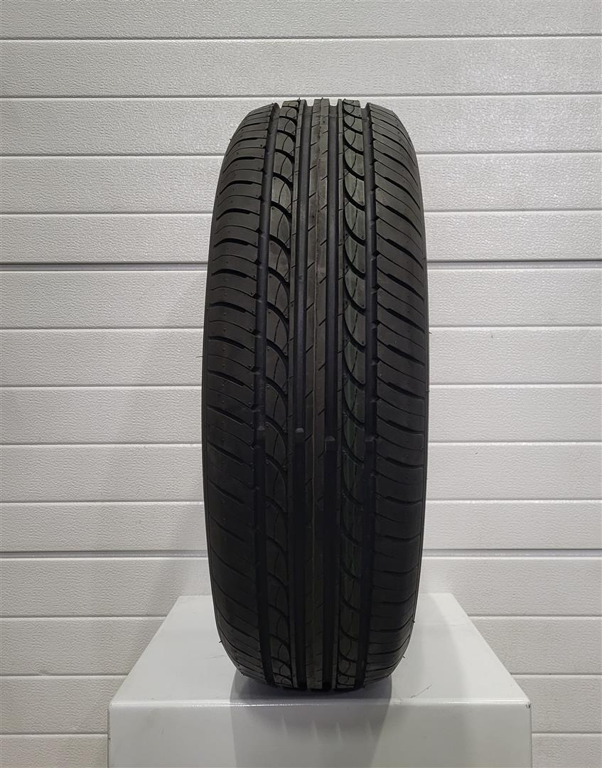 Duro Dp3000 225/75R15 102 T Summer tires