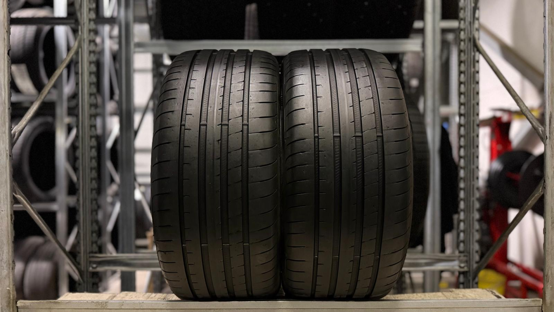 Goodyear EAGLE F1 ASYMMETRIC 5 245/40R18 97 Y