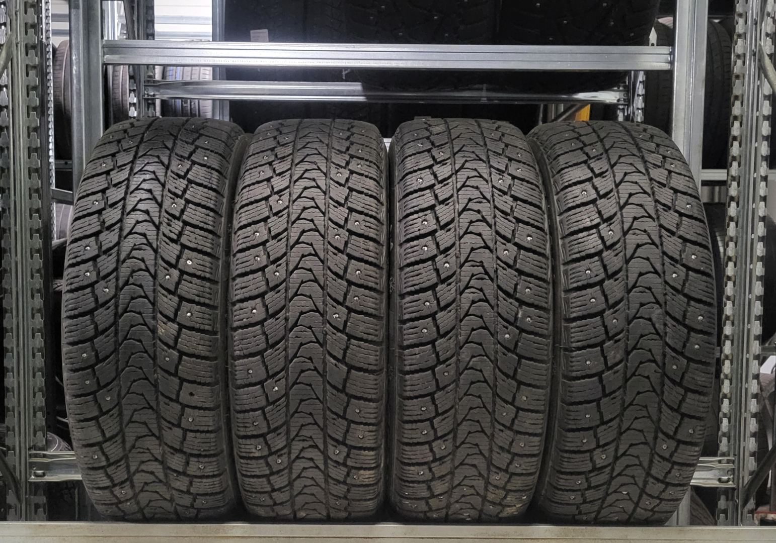 Imperial Econorth 185/60R15 88 T Naastrehvid
