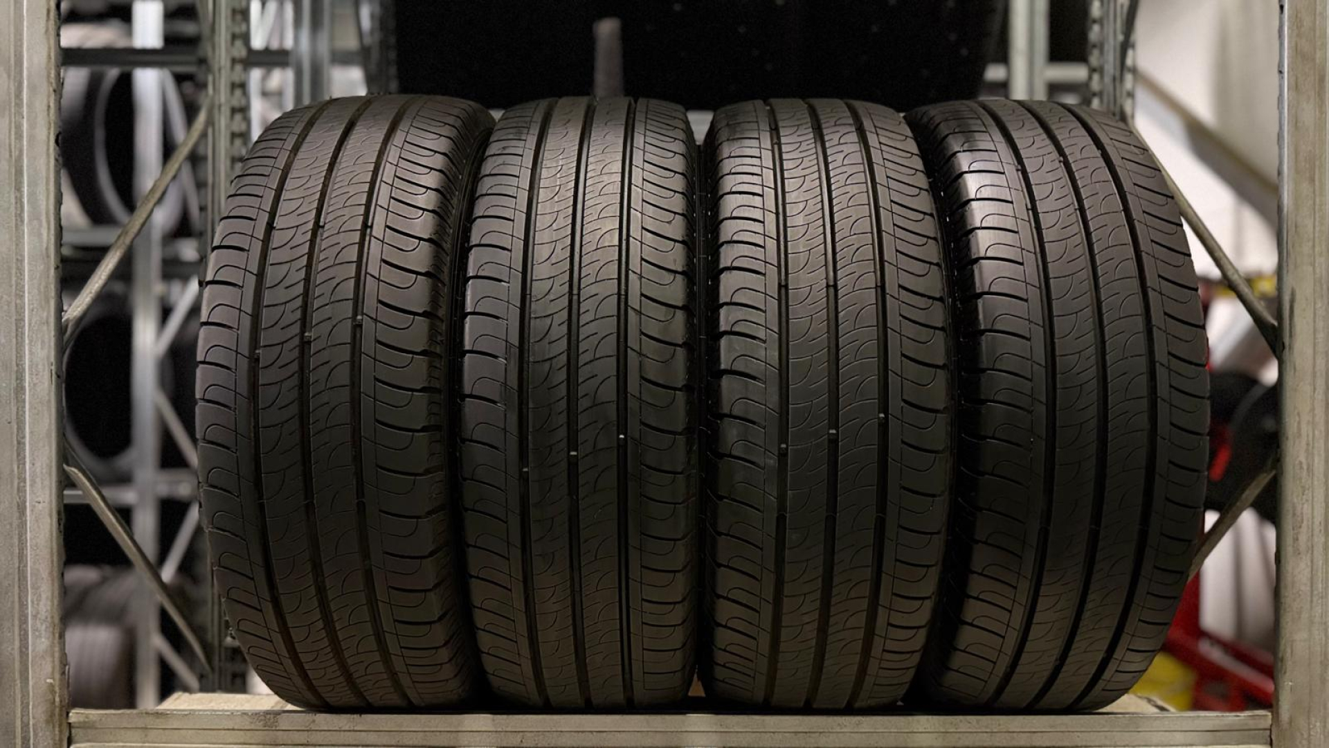 Goodyear EfficientGrip Cargo 215/65R16C 106/104 H