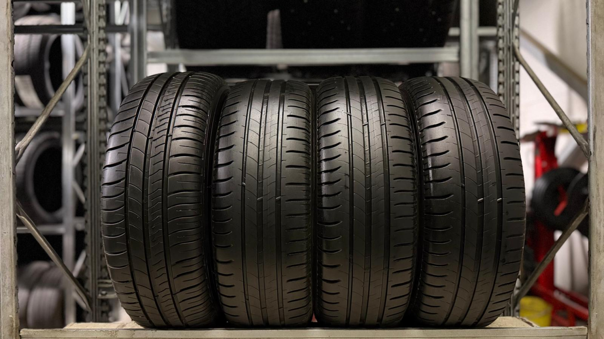 Michelin ENERGY SAVER 175/65R15 84 H Suverehvid