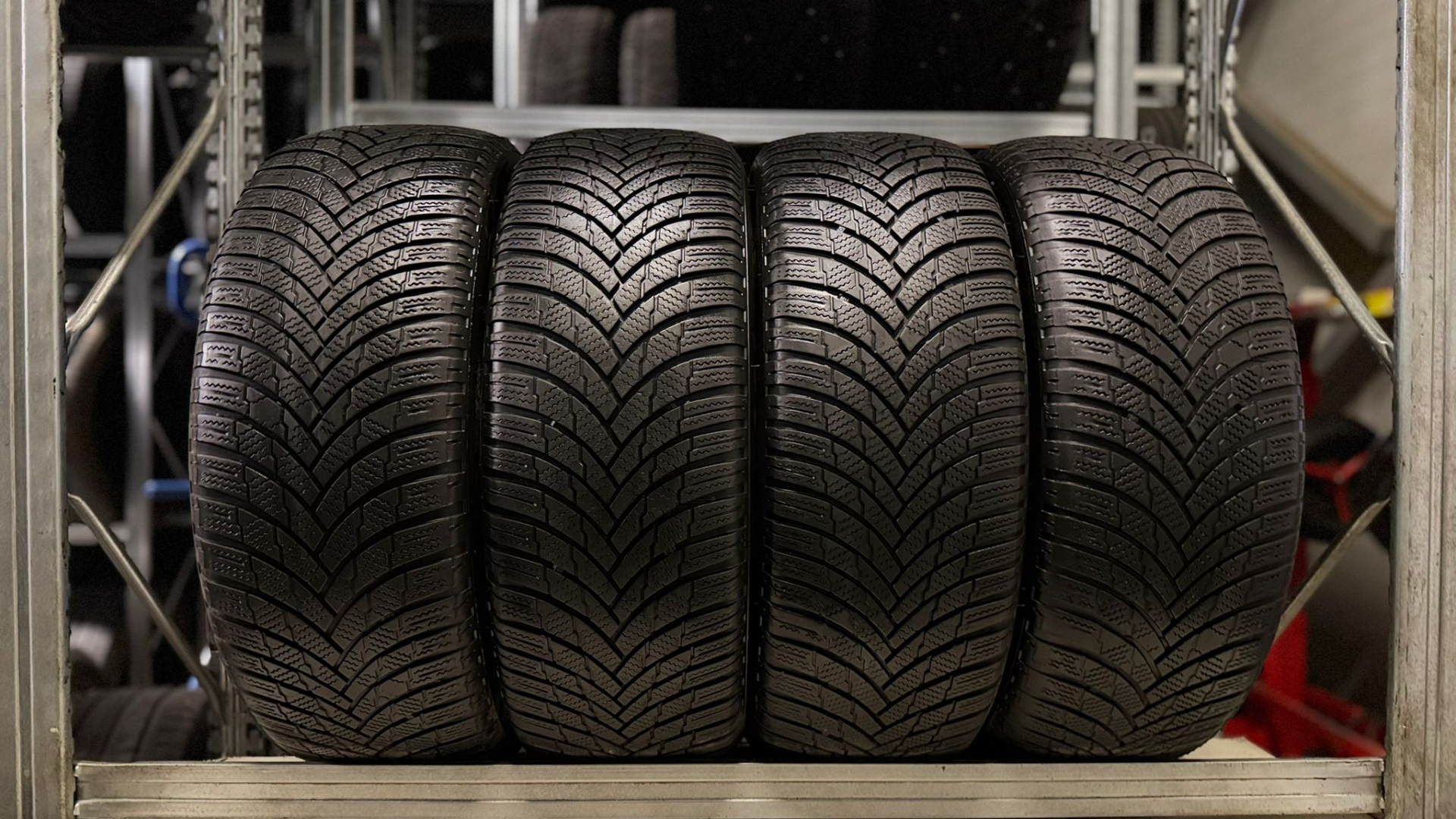 Firestone Winterhawk 4 205/55R17 95 V Lamellrehvid