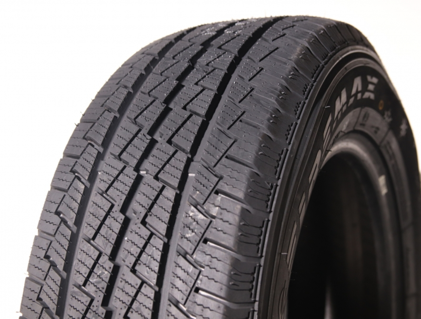 Firemax FM809 205/70R15C 106/104 R