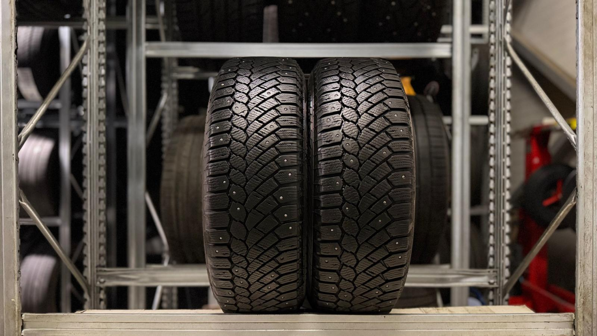 Gislaved Nord Frost 200 195/65R15 95 T Naastrehvid