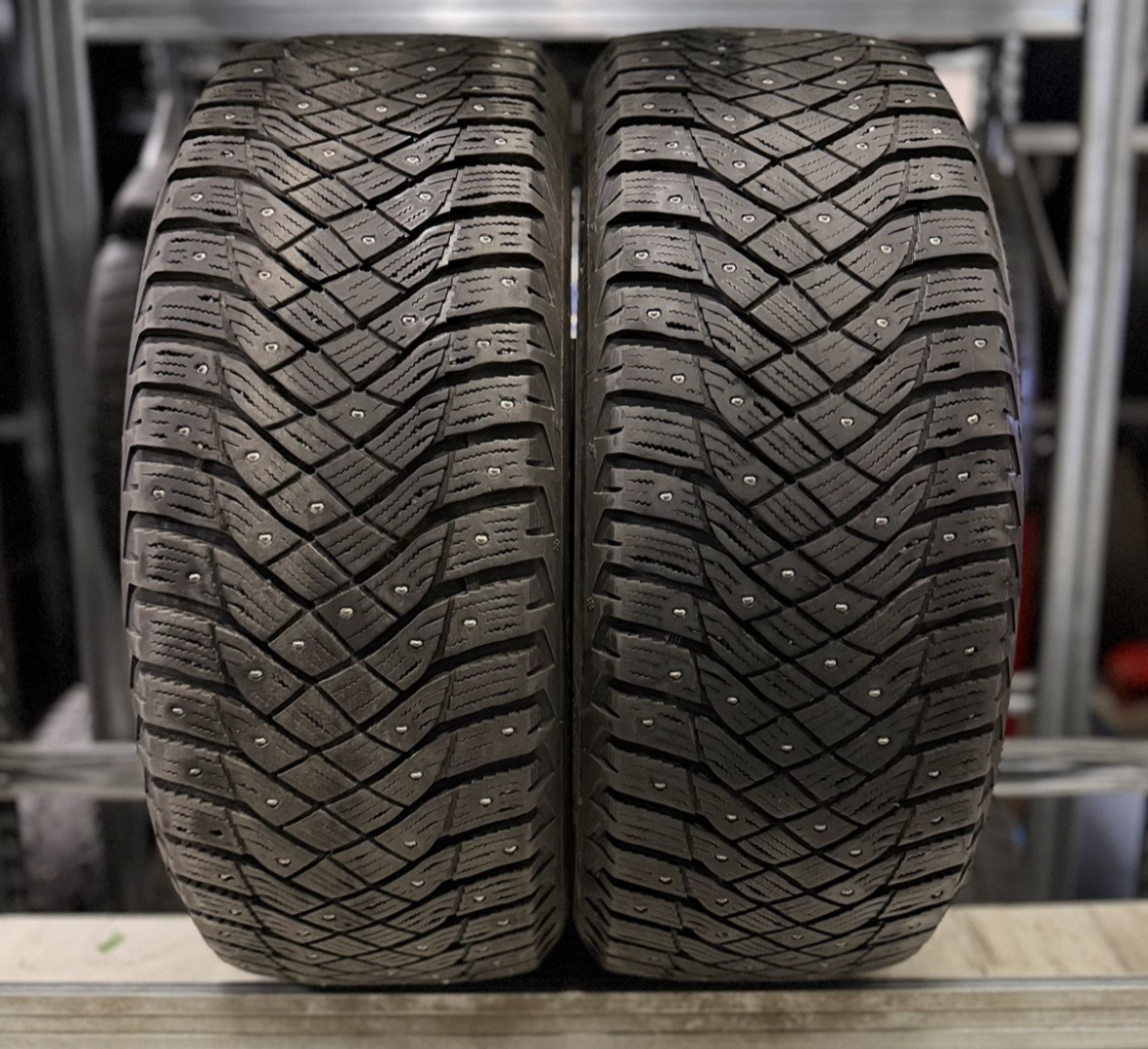 Goodyear Ultra Grip Arctic 2 235/55R18 104 T Naastrehvid