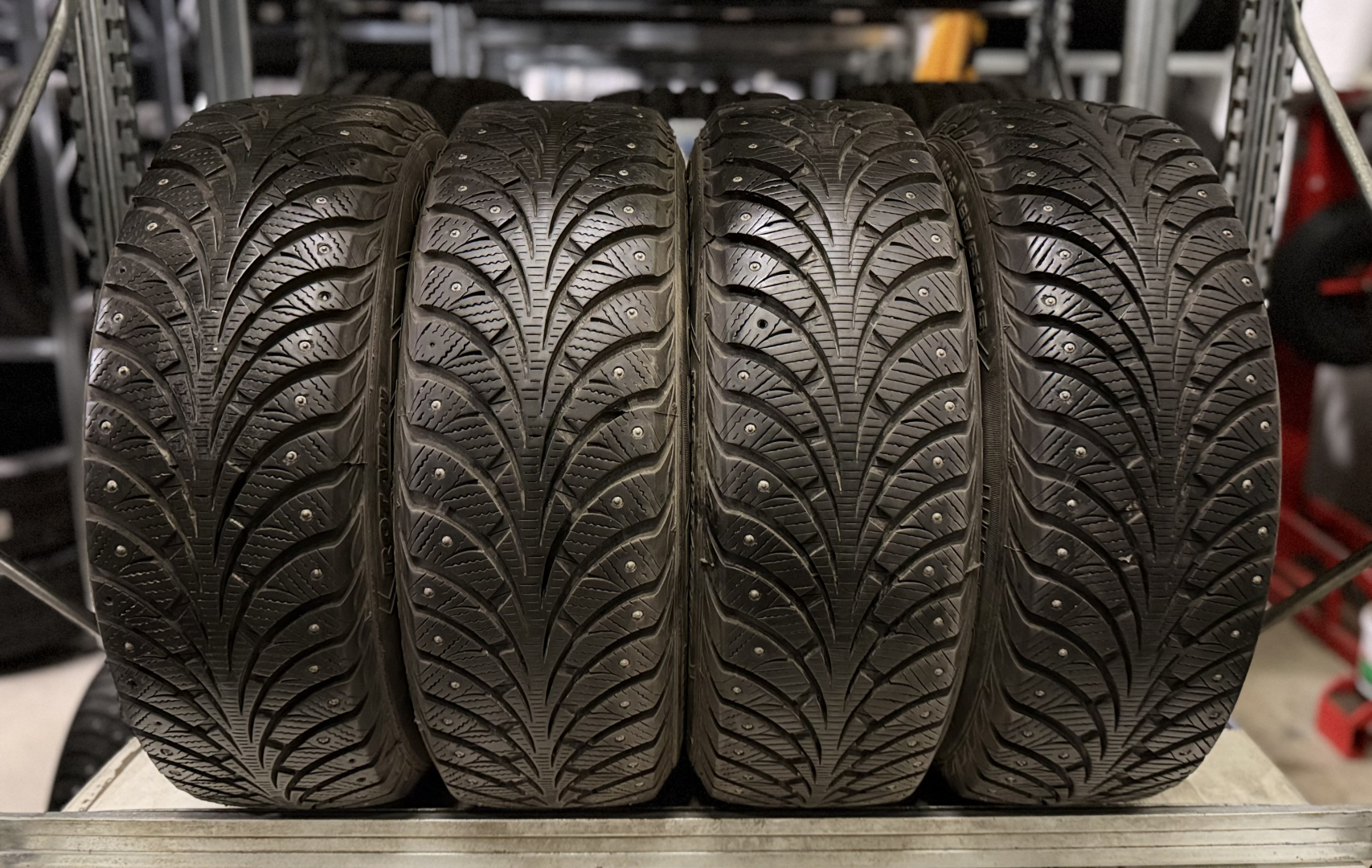 Goodyear Ultra Grip Extreme 195/65R15 91 T Шипованные шины