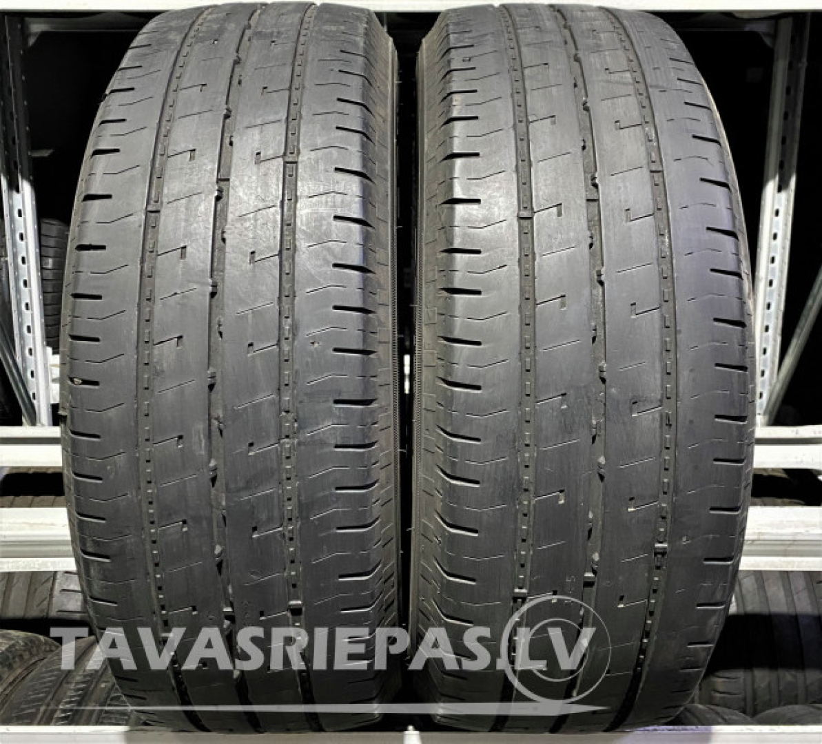Nokian Hakka C2 215/70R15C 109/107 R Suverehvid