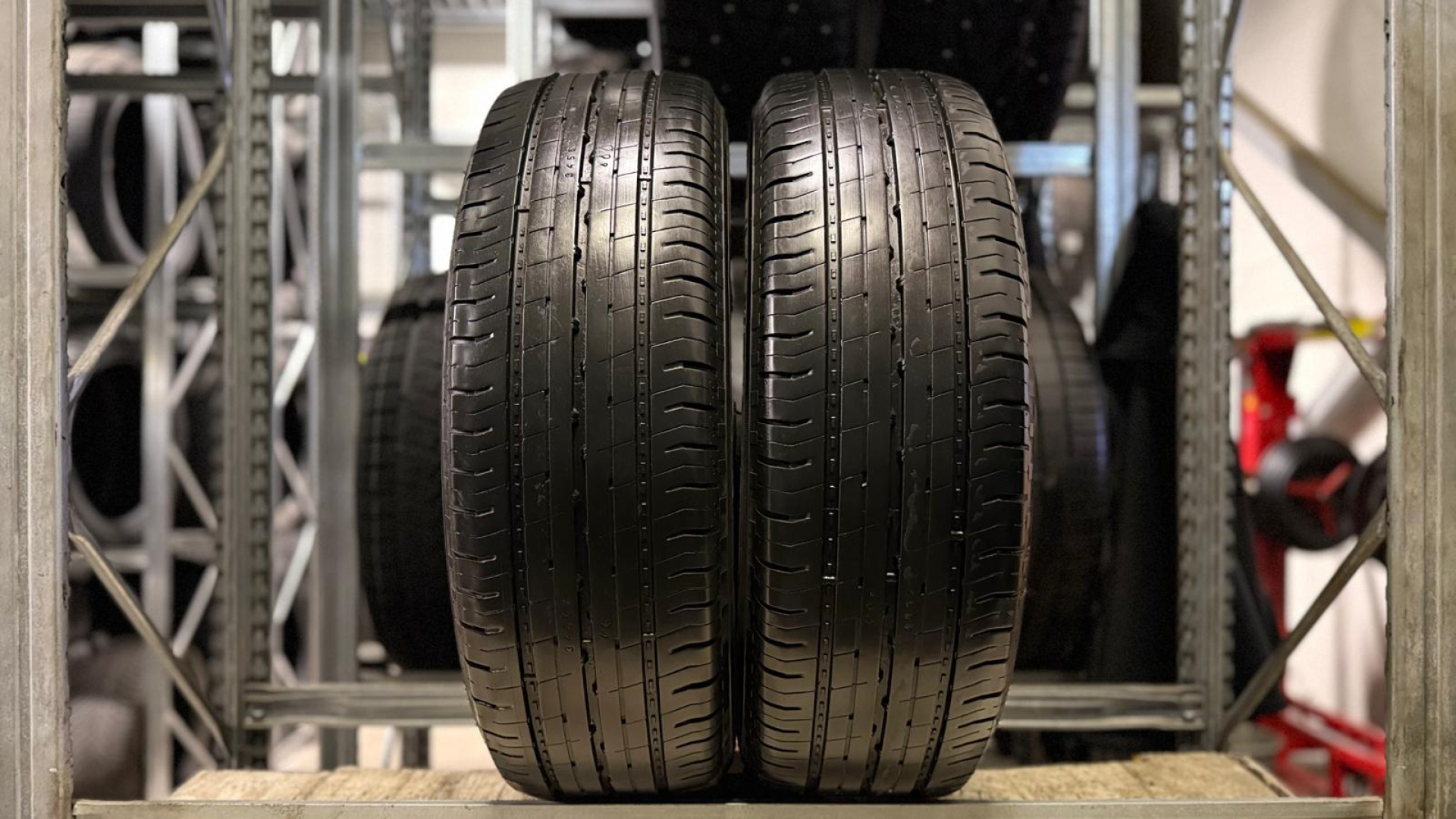 Nokian Hakka C2 225/75R16C 121/120 R Summer tires