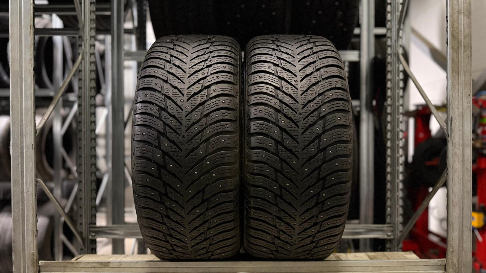 Nokian Hakkapeliitta 10 SUV 255/45R19 104T Studded