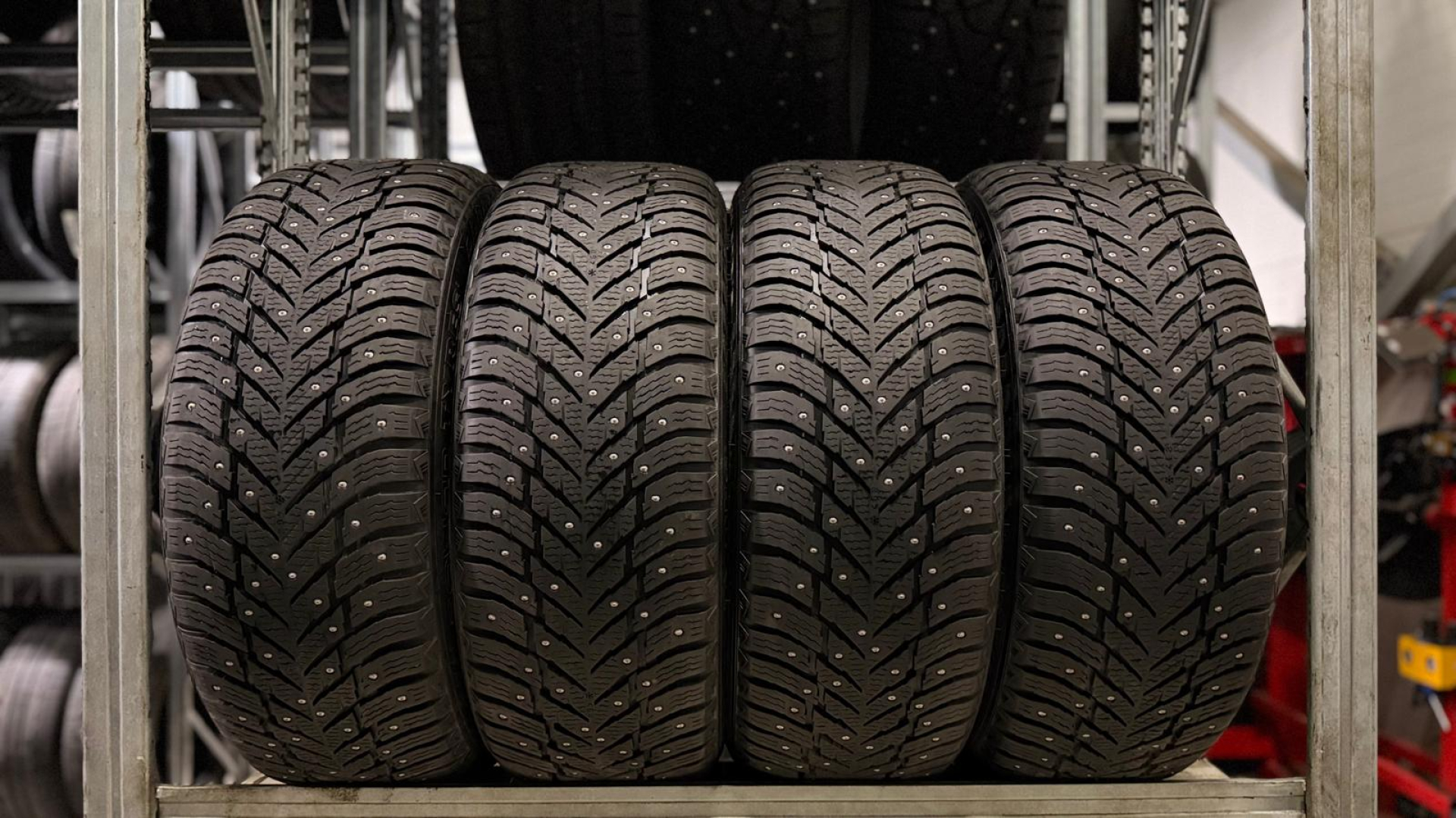 Nokian Hakkapeliitta 10 SUV 235/60R18 107 T