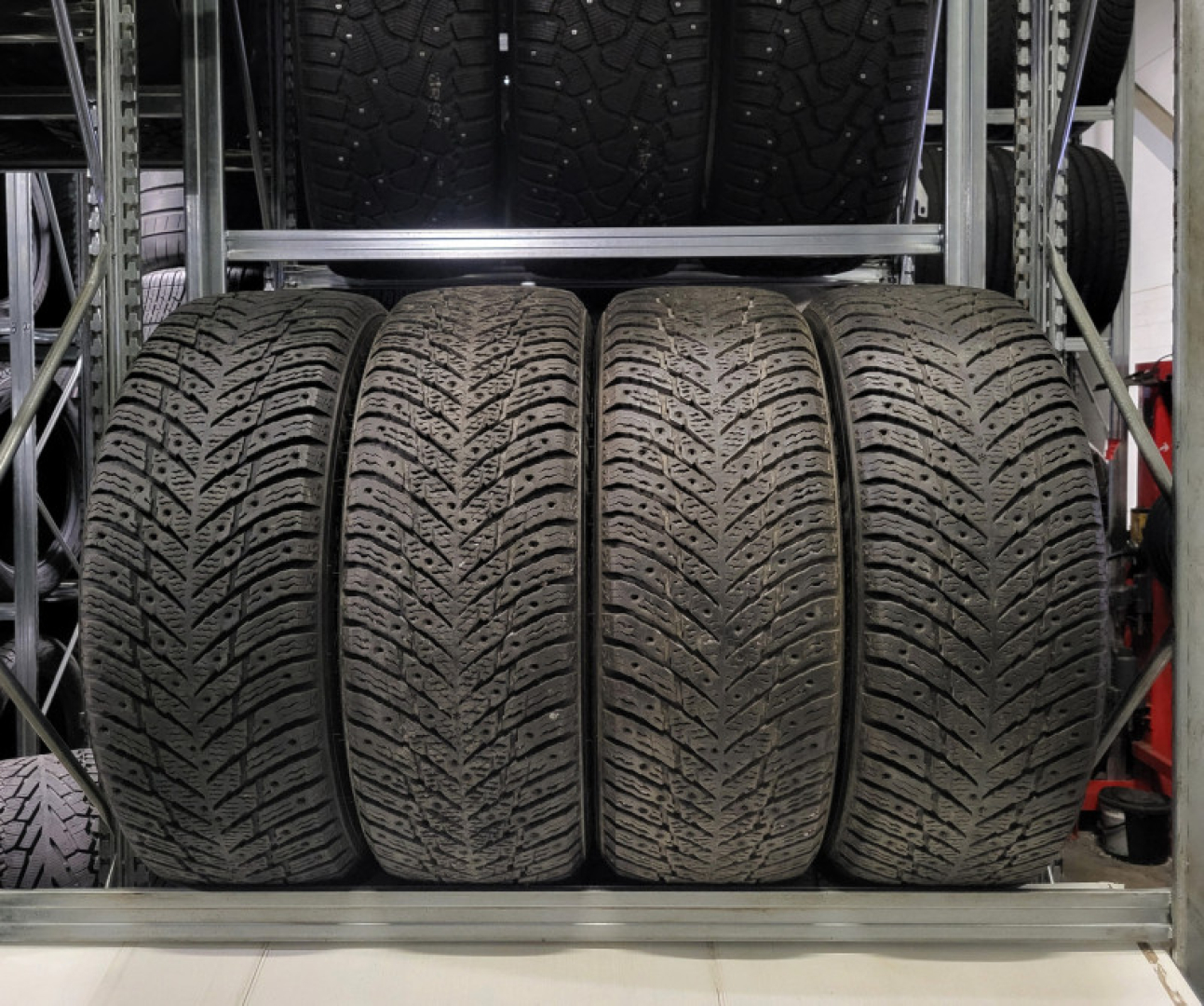 Nokian Hakkapeliitta 10 SUV 215/55R18 99 T
